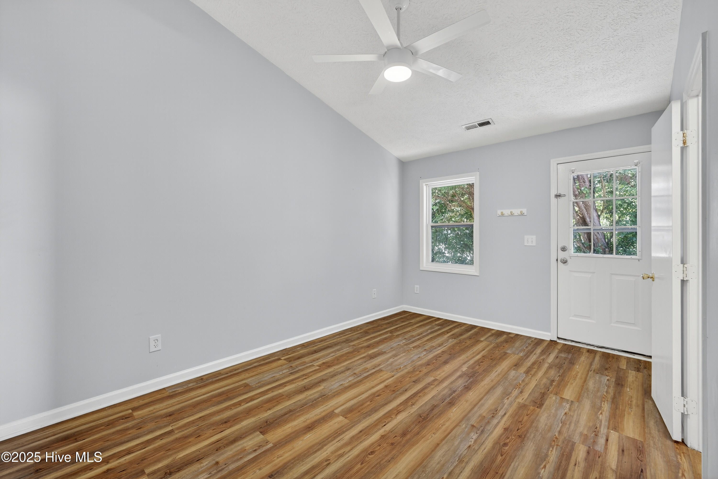 716 Varsity Drive, Wilmington, NC 28403 – photo 13: Primary Bedroom