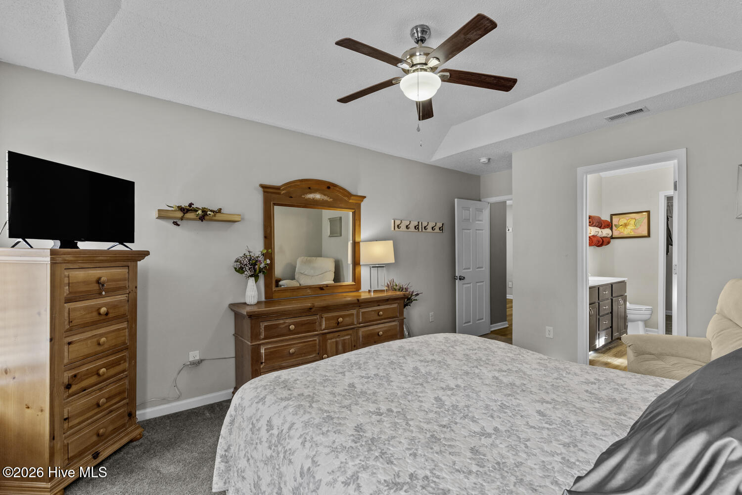 100555225 | Photo 16