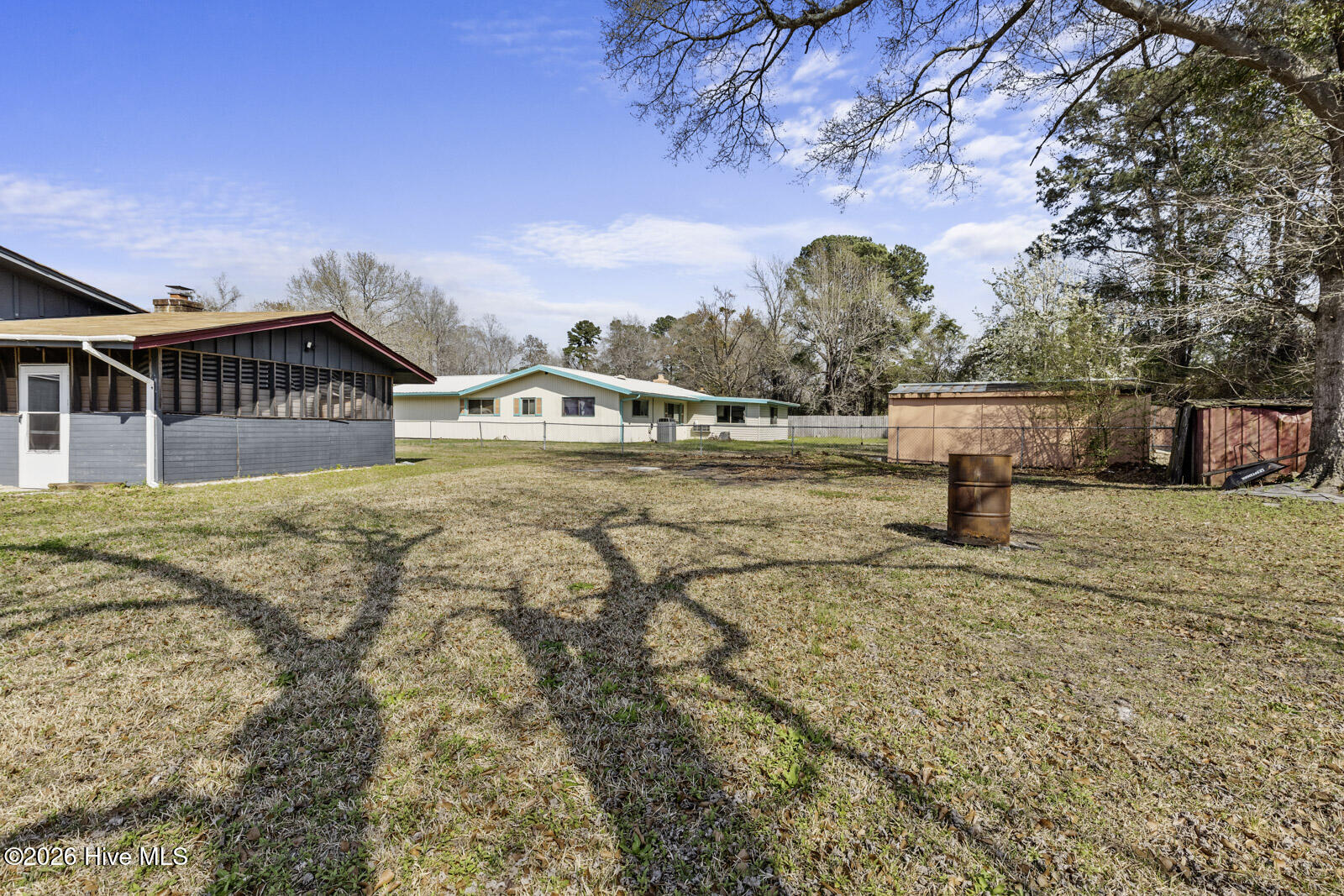 100560708 | Photo 26