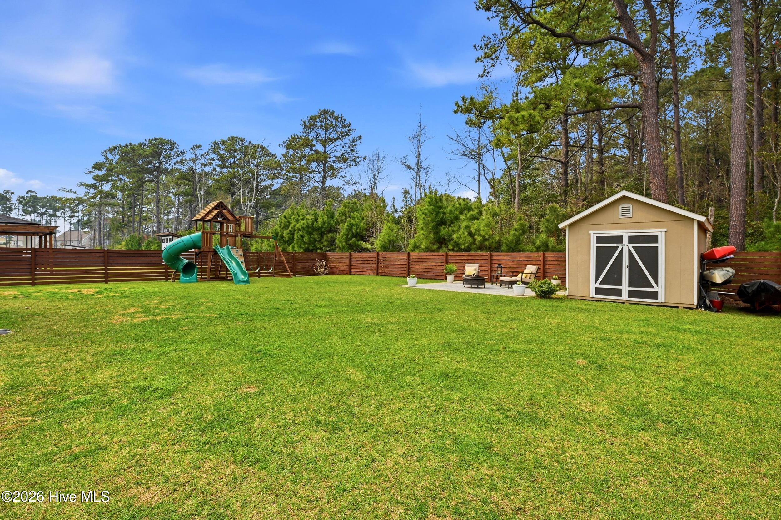 100562892 | Photo 43