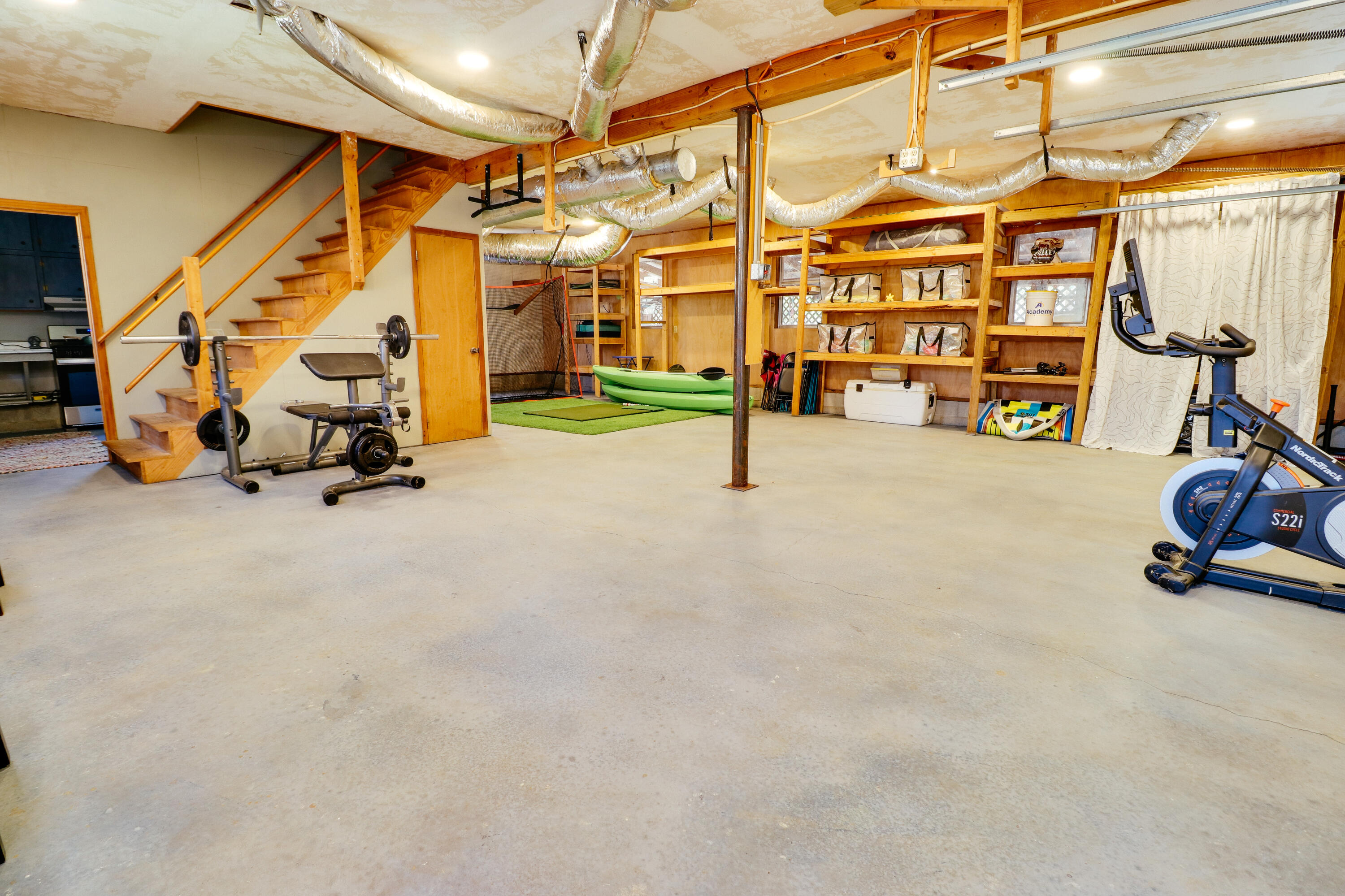 1061 Delaware Dr-65