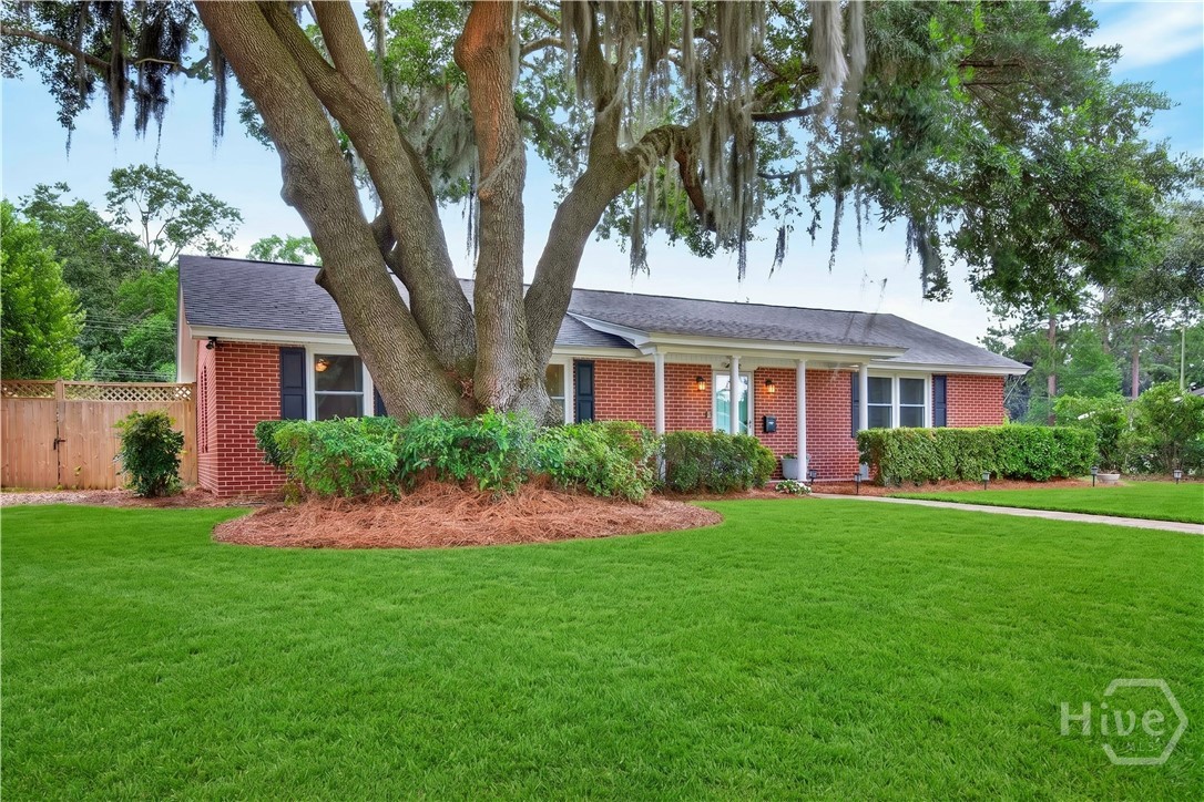 Photo 3 of Single family home for sale at 5708 Morgan St, Savannah, GA 31406 | MLS# SA360043 | Listing updated on 2026-09-15