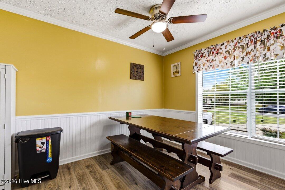 100566216 | Photo 15