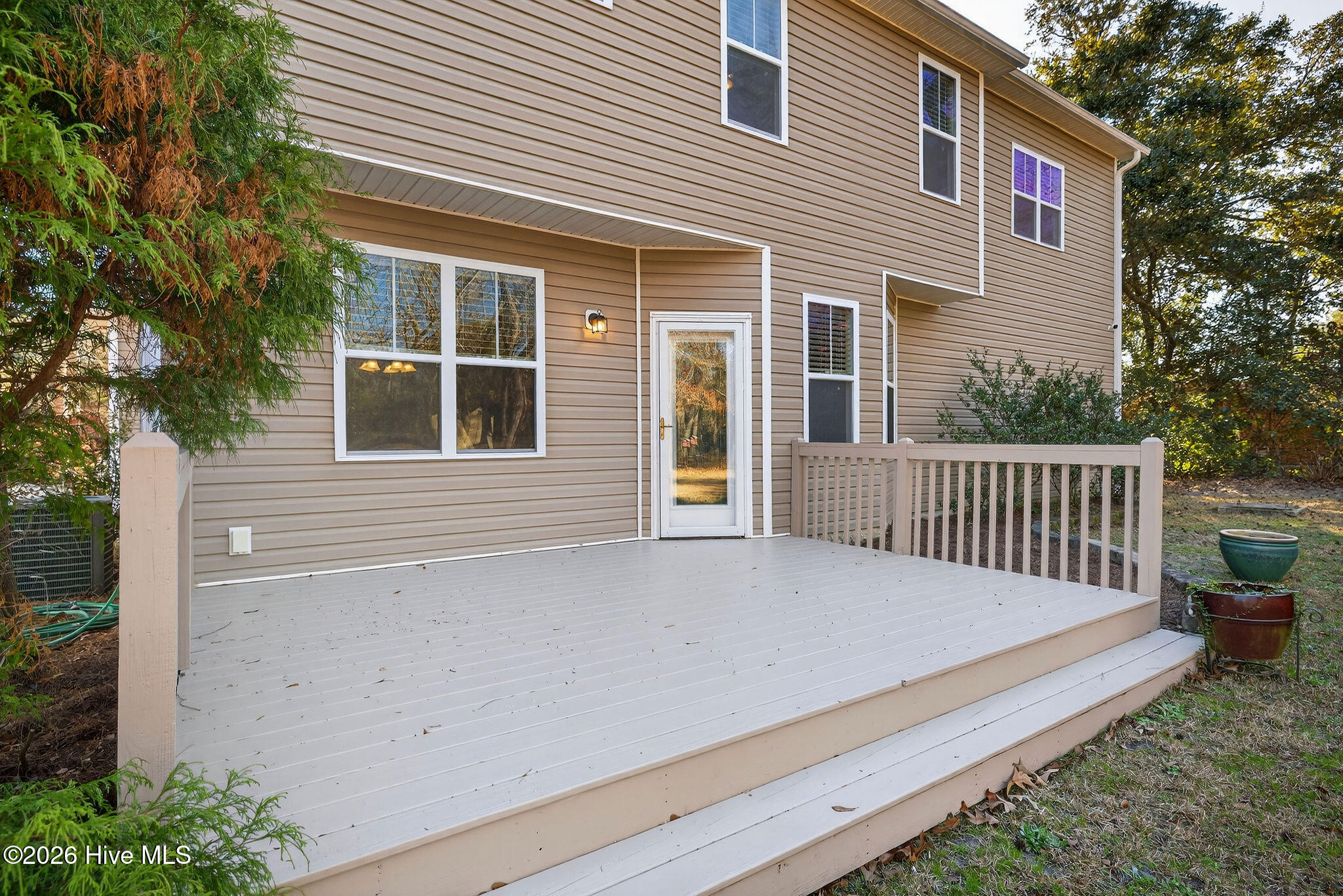 100549493 | Photo 11