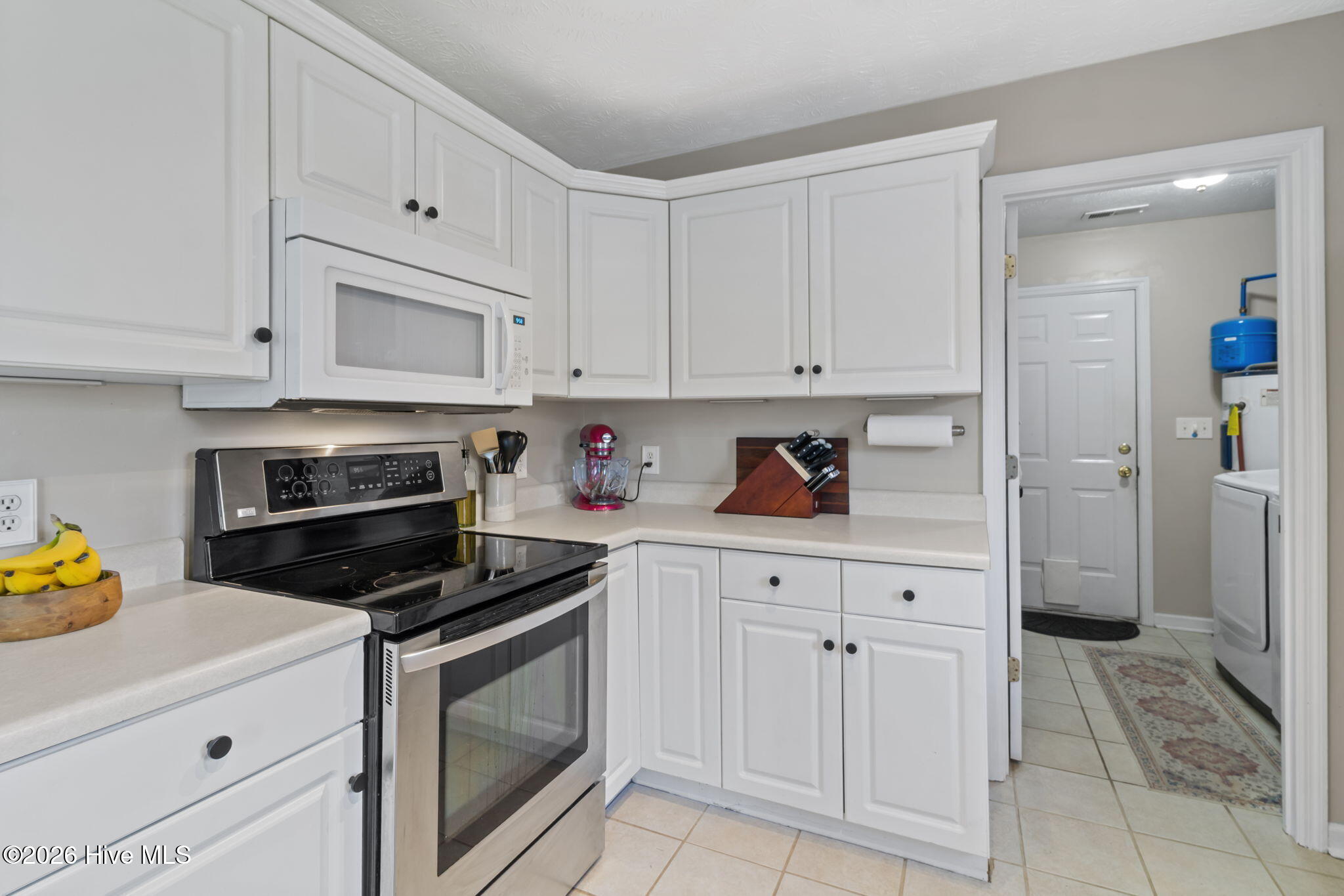 100561943 | Photo 15