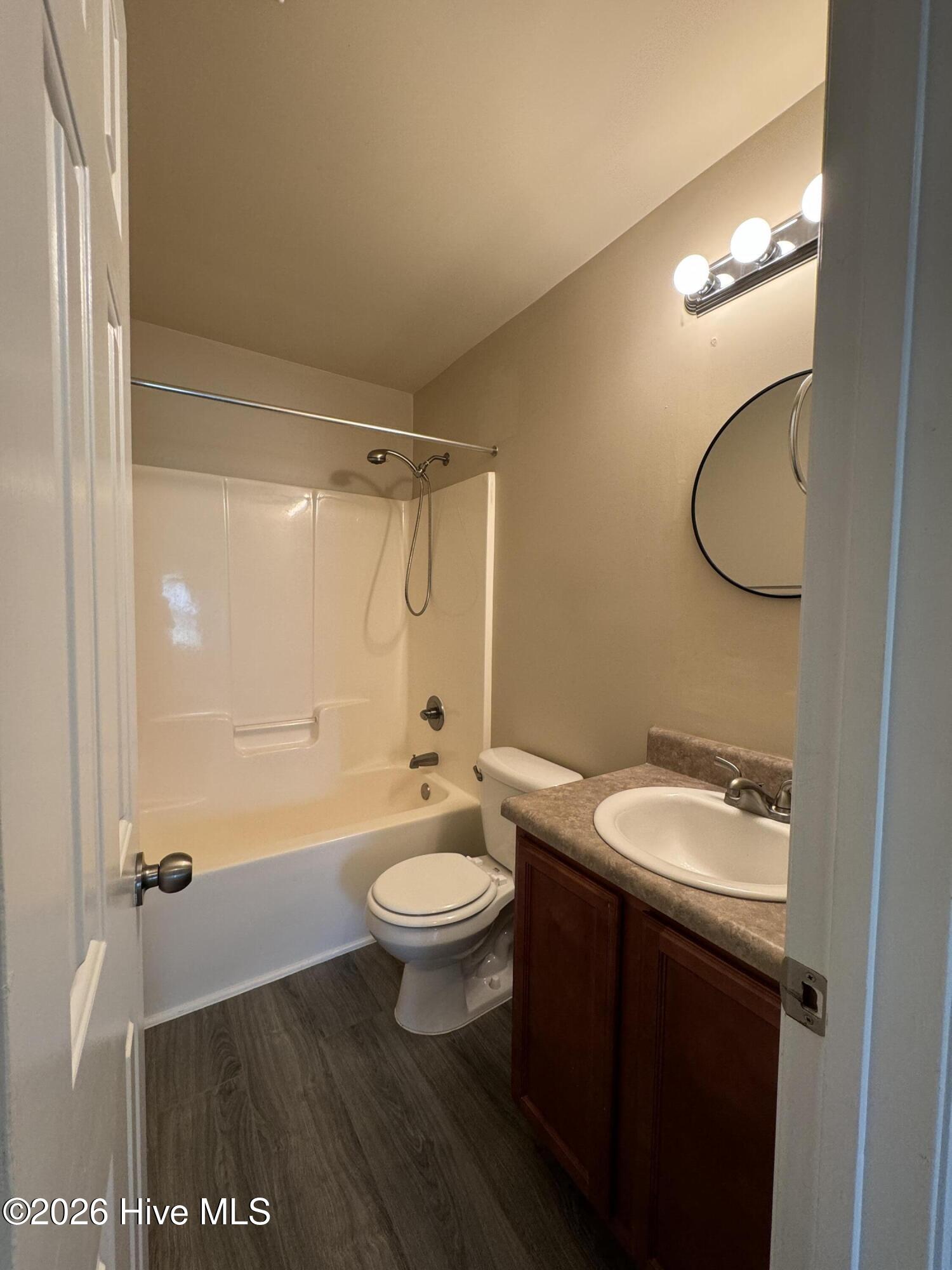 100567130 | Photo 13