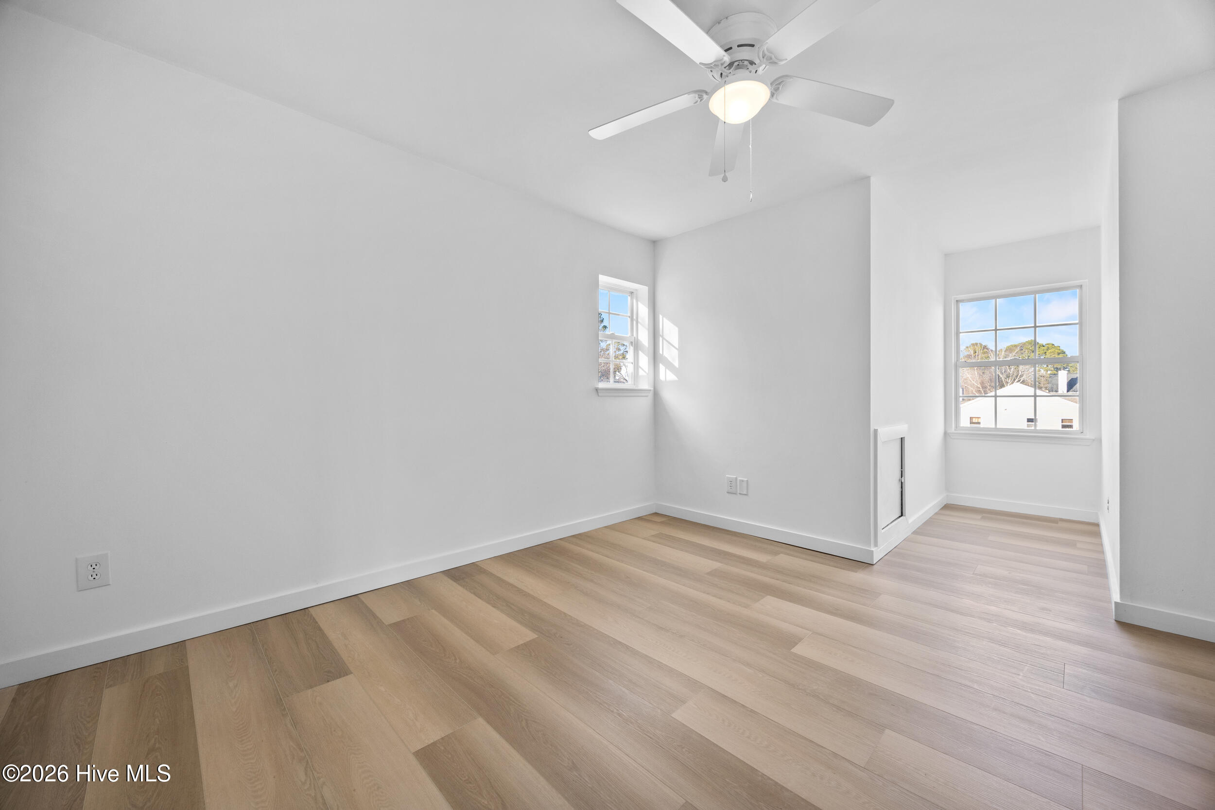 100557284 | Photo 23