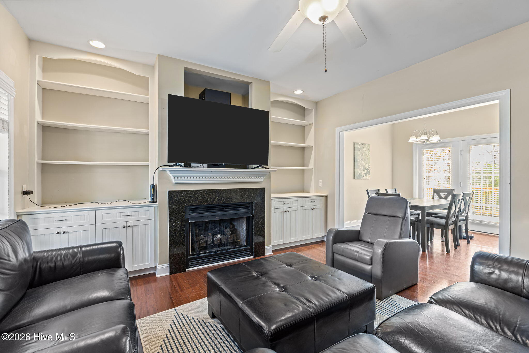 100563146 | Photo 18