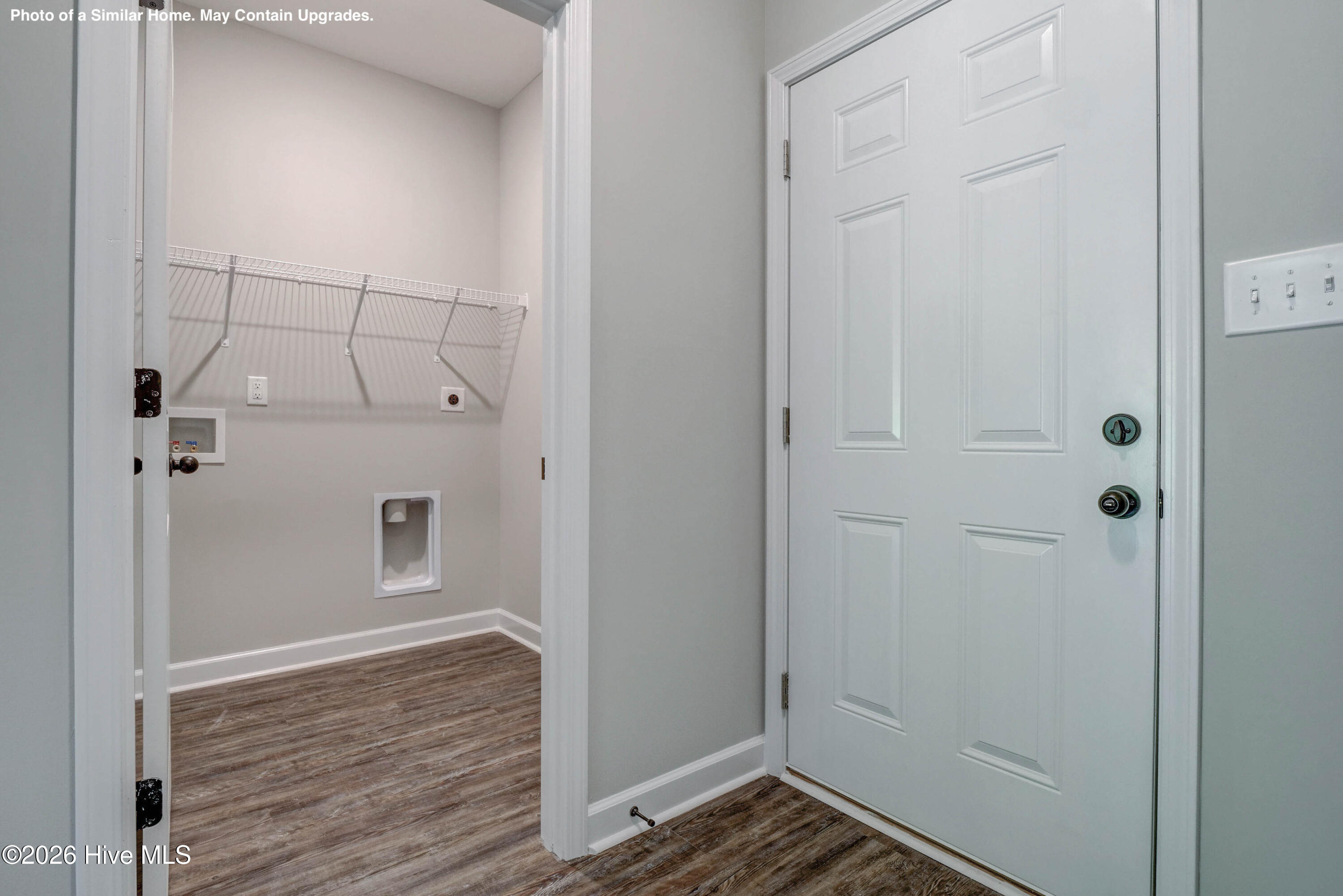 100567172 | Photo 21