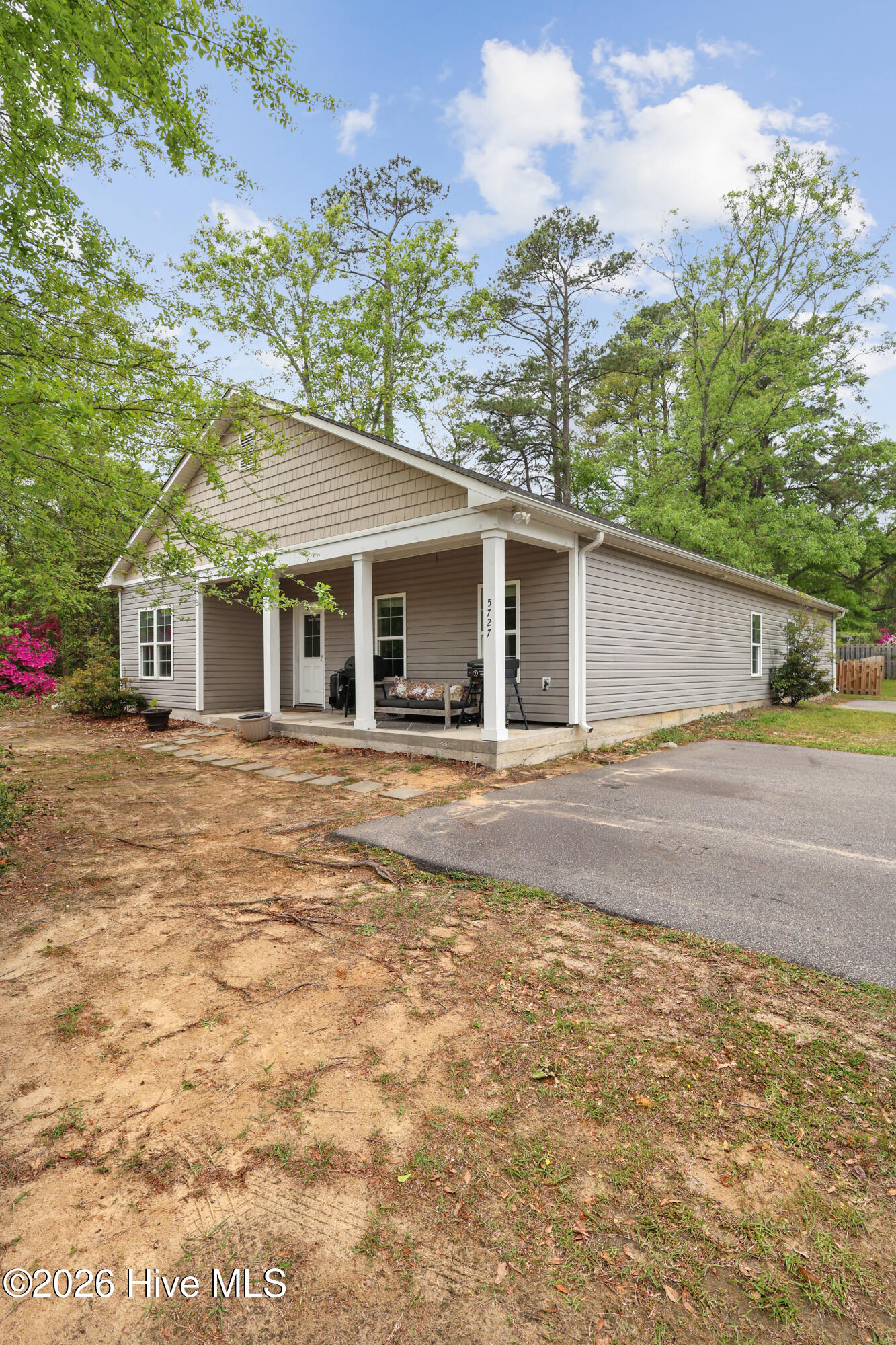 100566904 | Photo 10