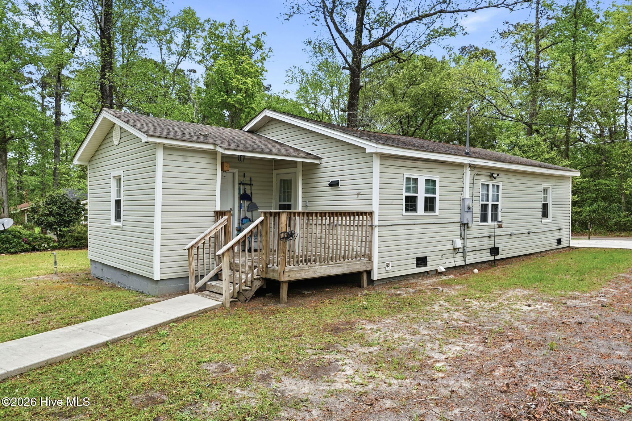 100565882 | Photo 42