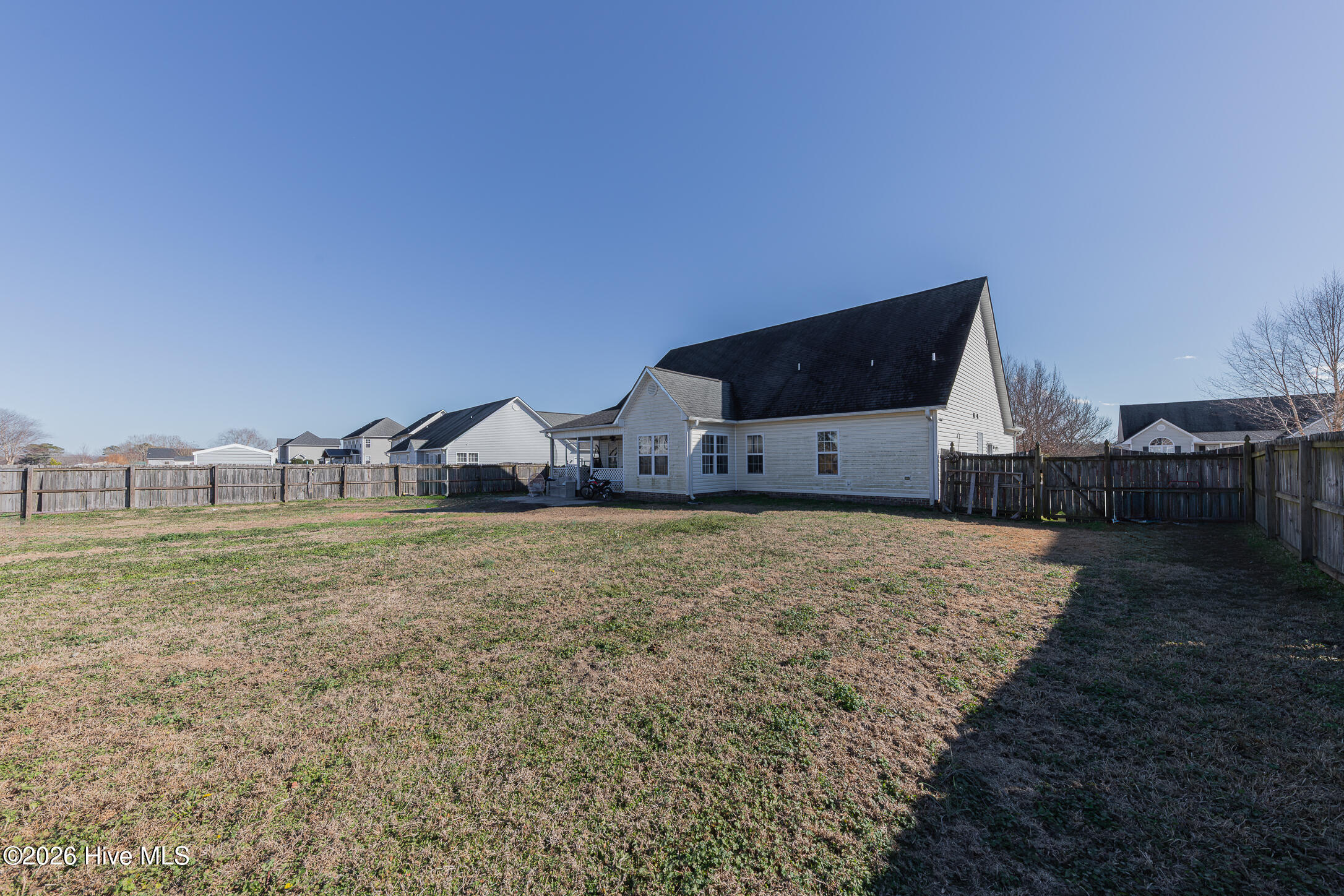 100550333 | Photo 46