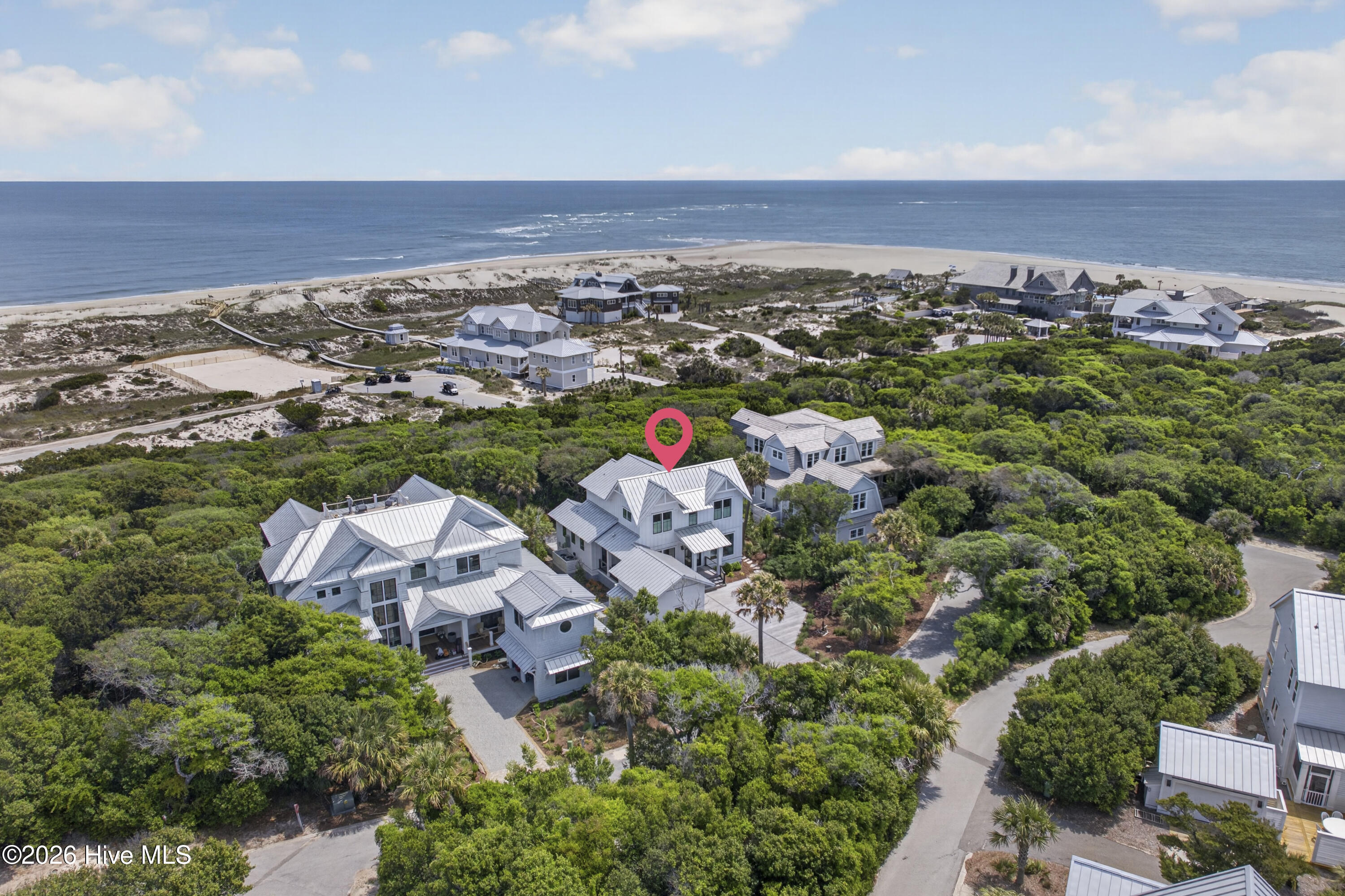 100566186 | Photo 81