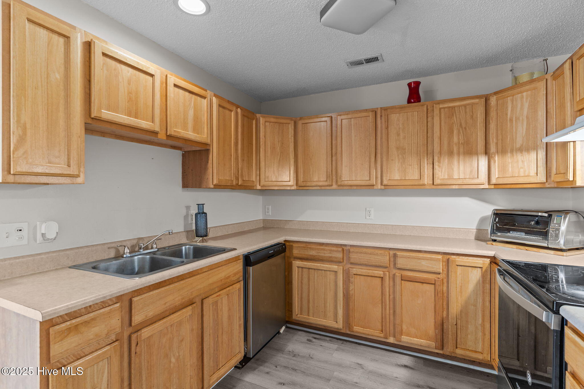 100534233 | Photo 10