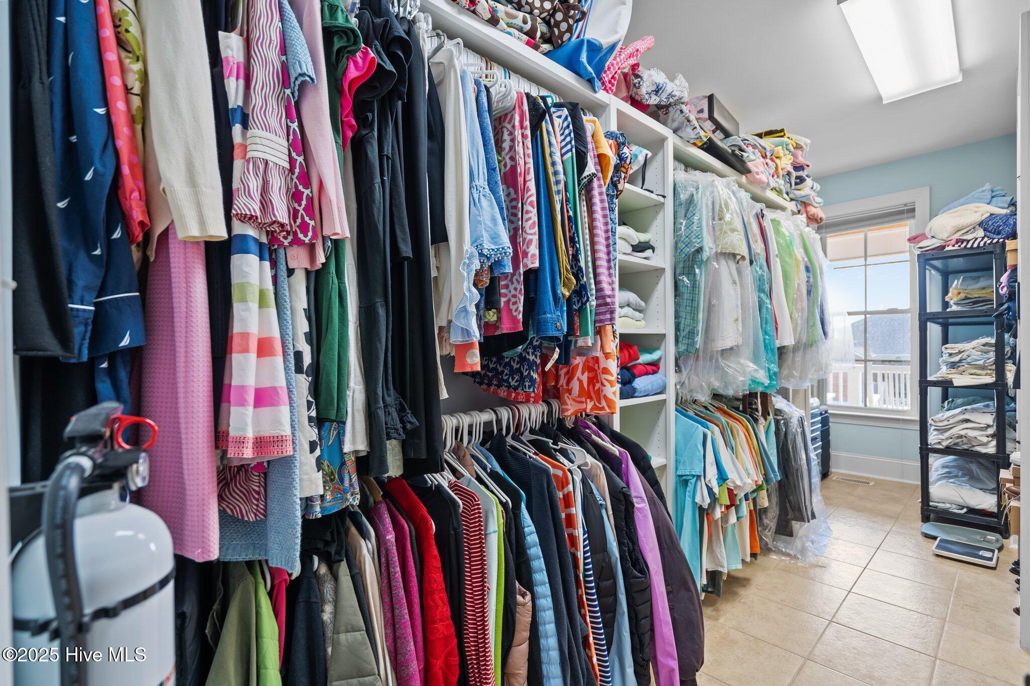 100513091 | Photo 37