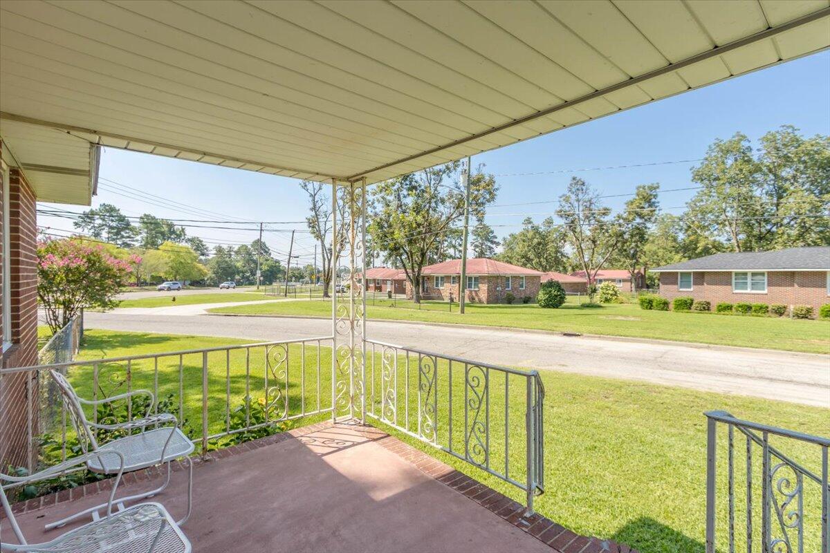 Homes for sale in Martinez, GA | 3613 Lake Shore Dr, Martinez, GA 30907 | MLS# 545990