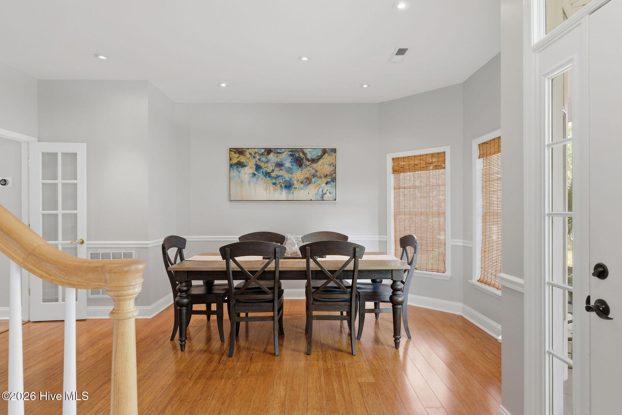 100565537 | Photo 34