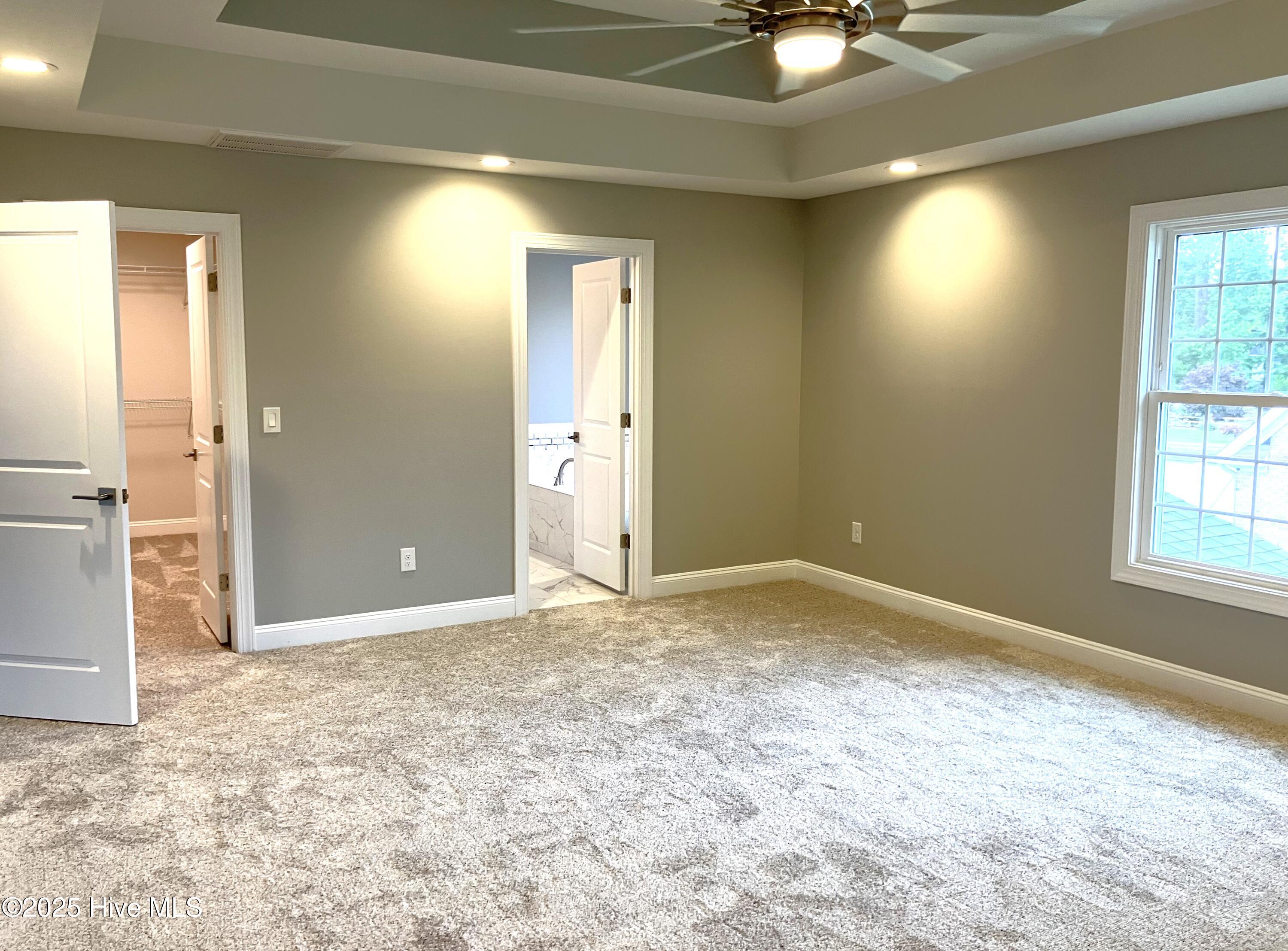 100514159 | Photo 28