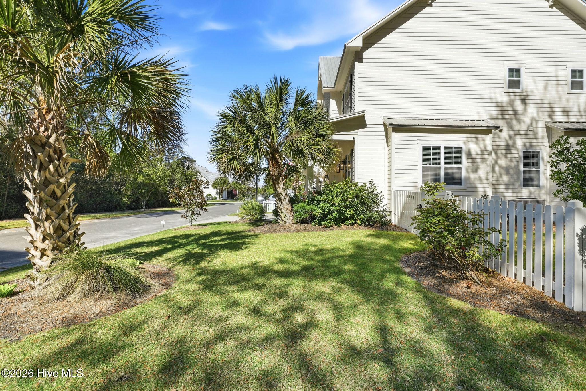 100565220 | Photo 57