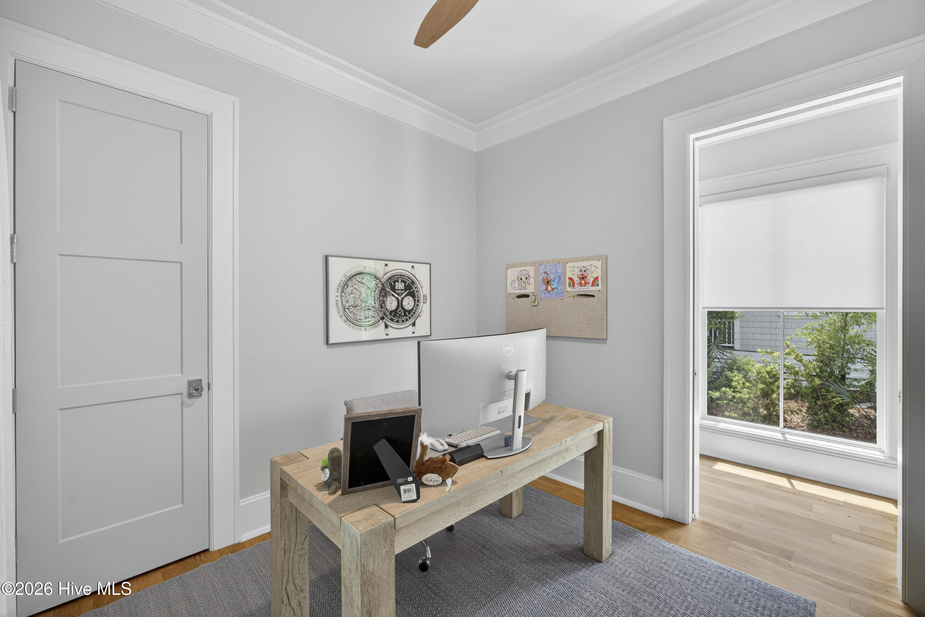 100566186 | Photo 74