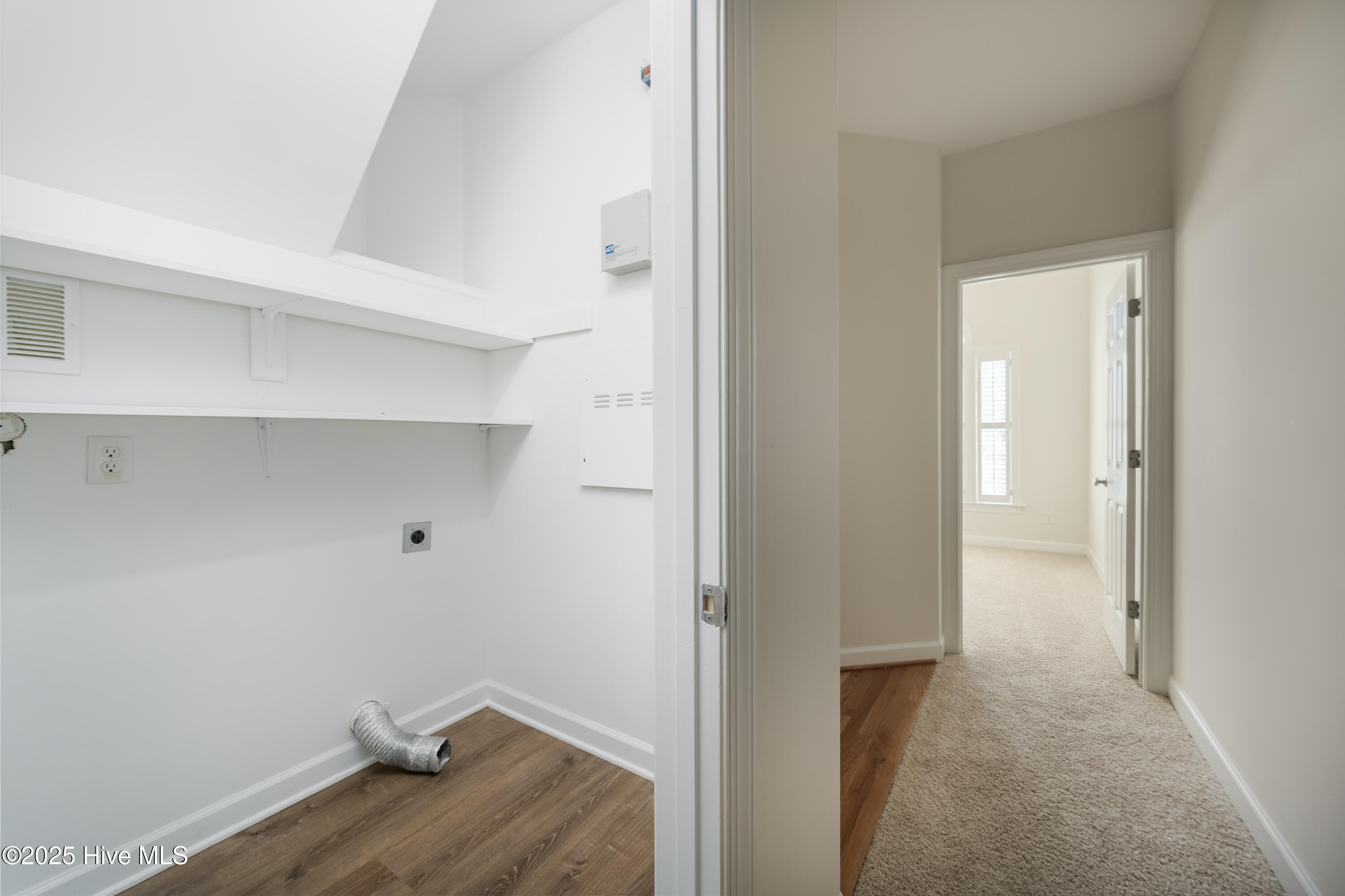 100497692 | Photo 33