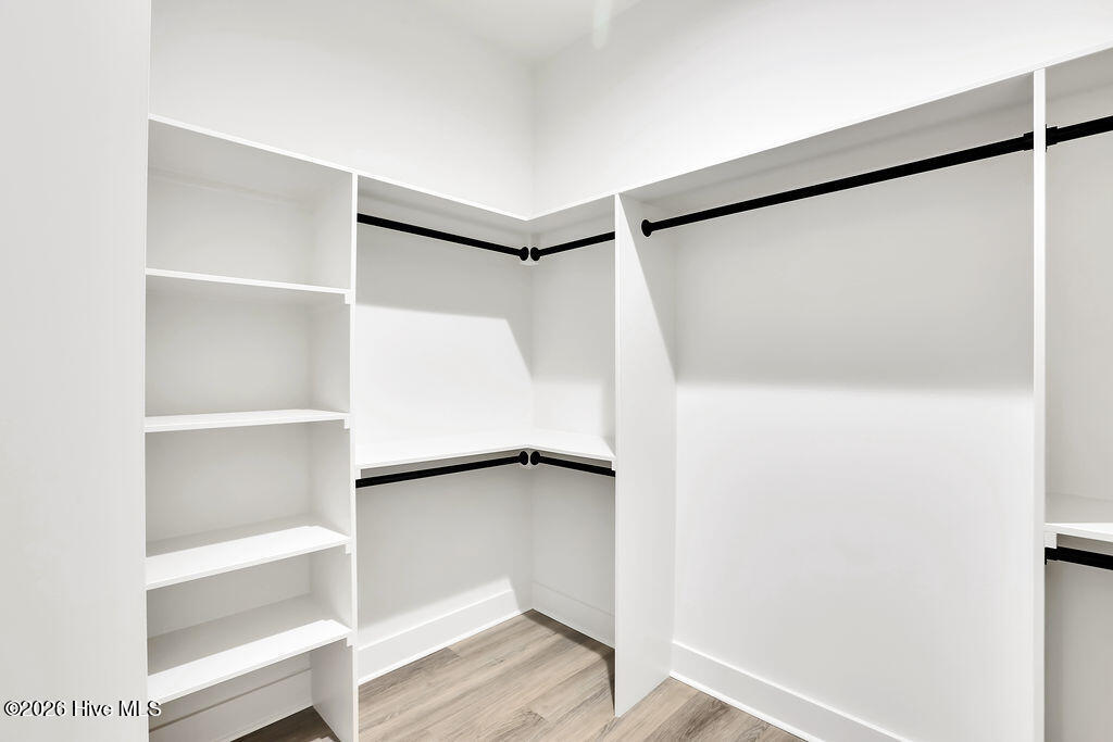 100550907 | Photo 29