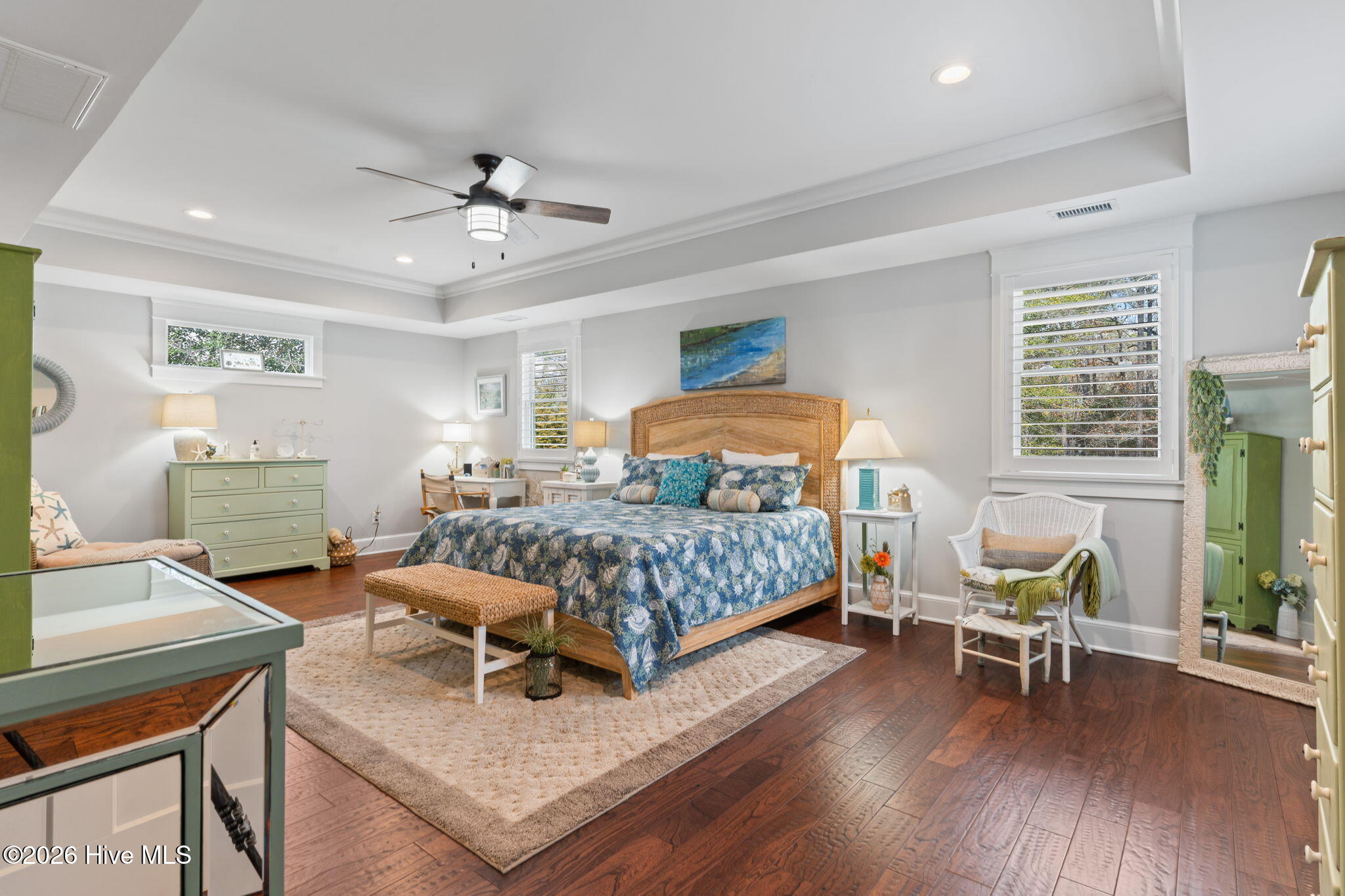 100560975 | Photo 23