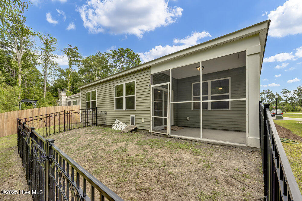 100520096 | Photo 29