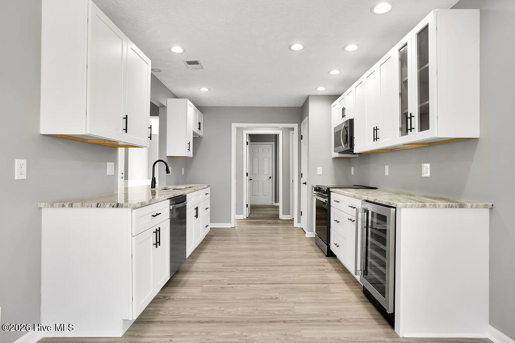 100567951 | Photo 14