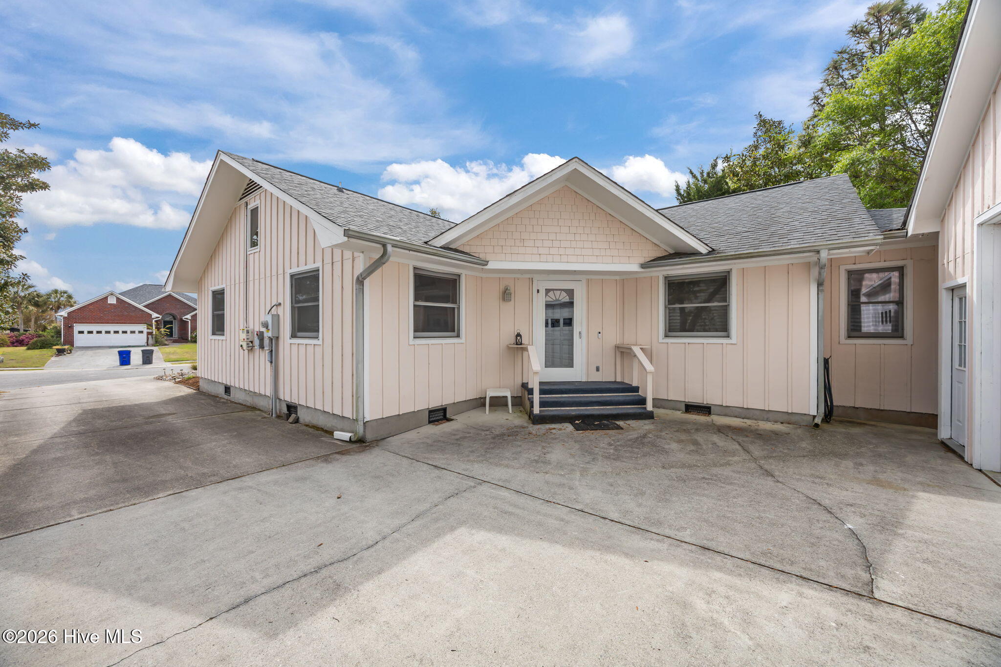 100565896 | Photo 45