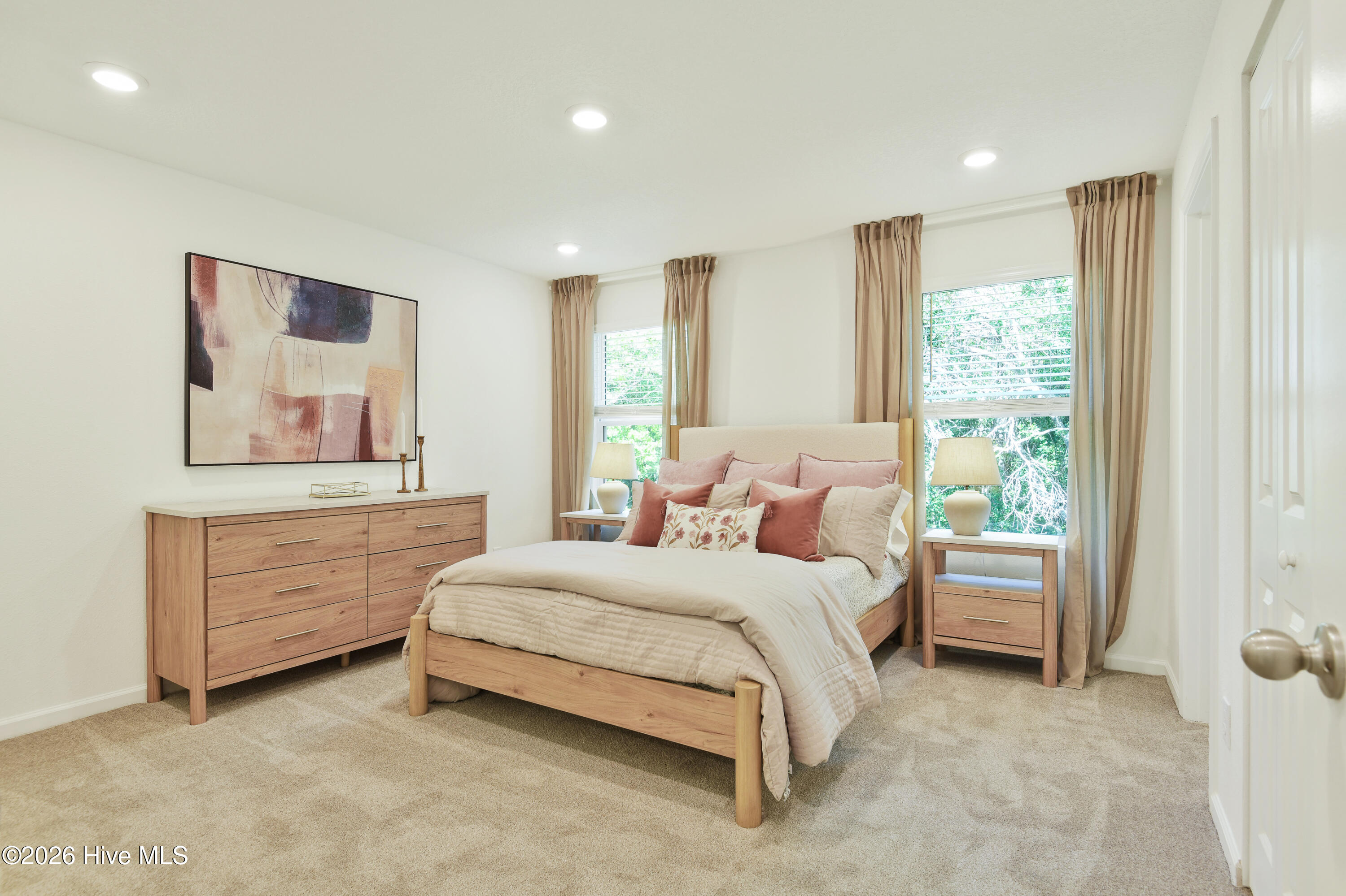 100553349 | Photo 10