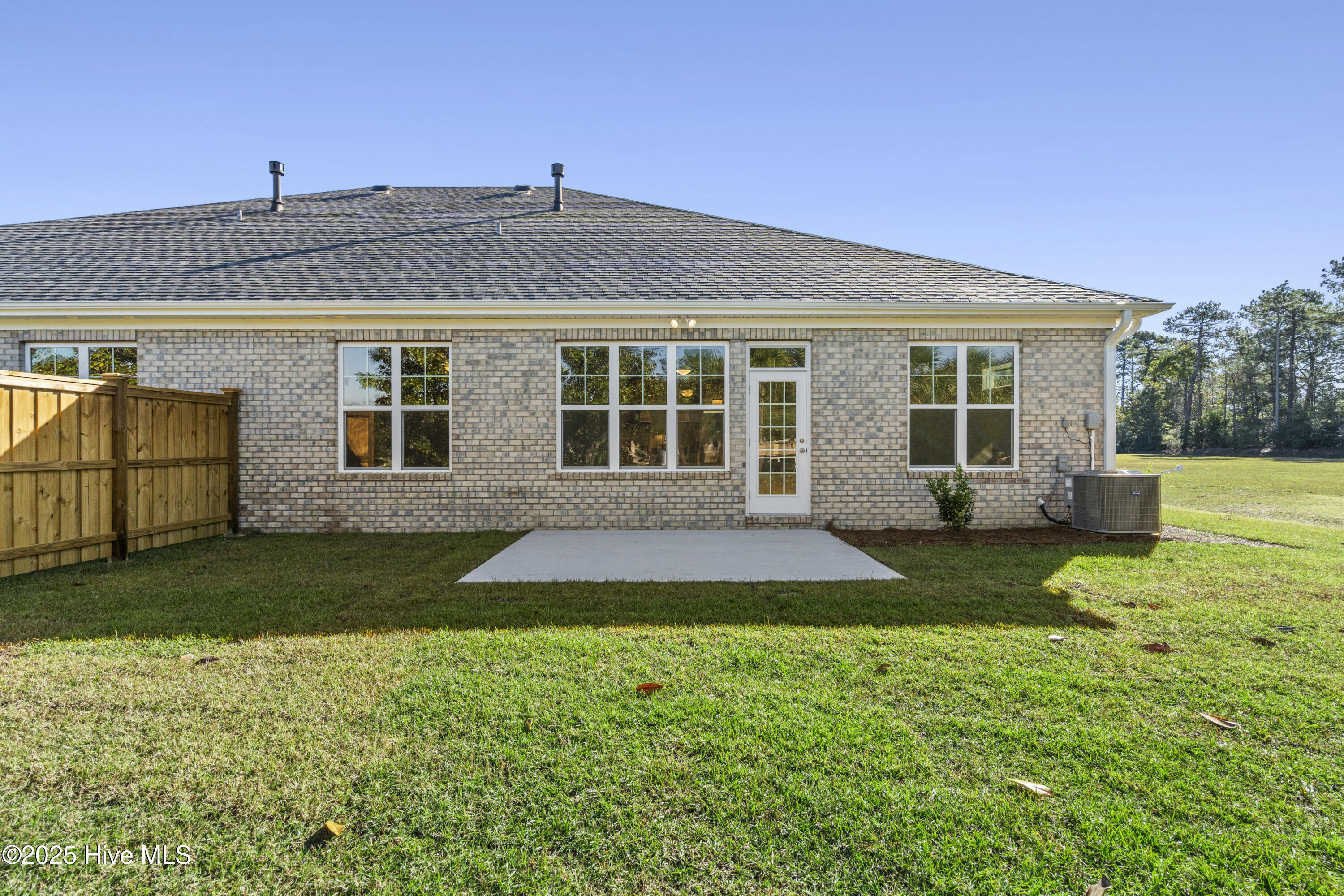 100537559 | Photo 36