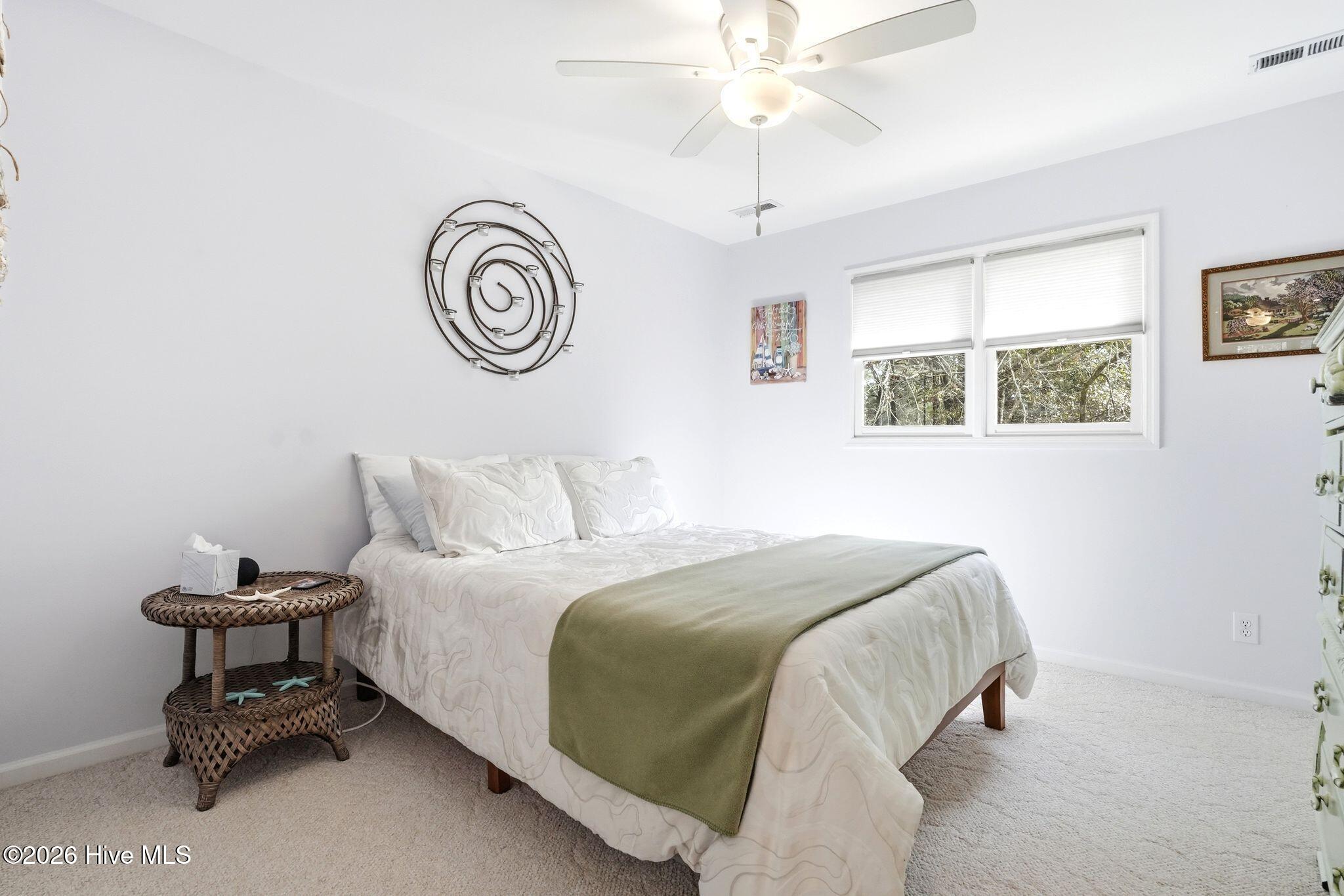 100562412 | Photo 51