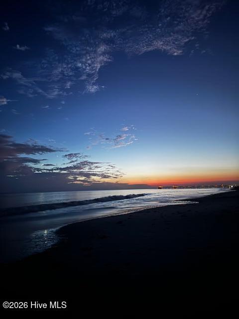 100569949 | Photo 66