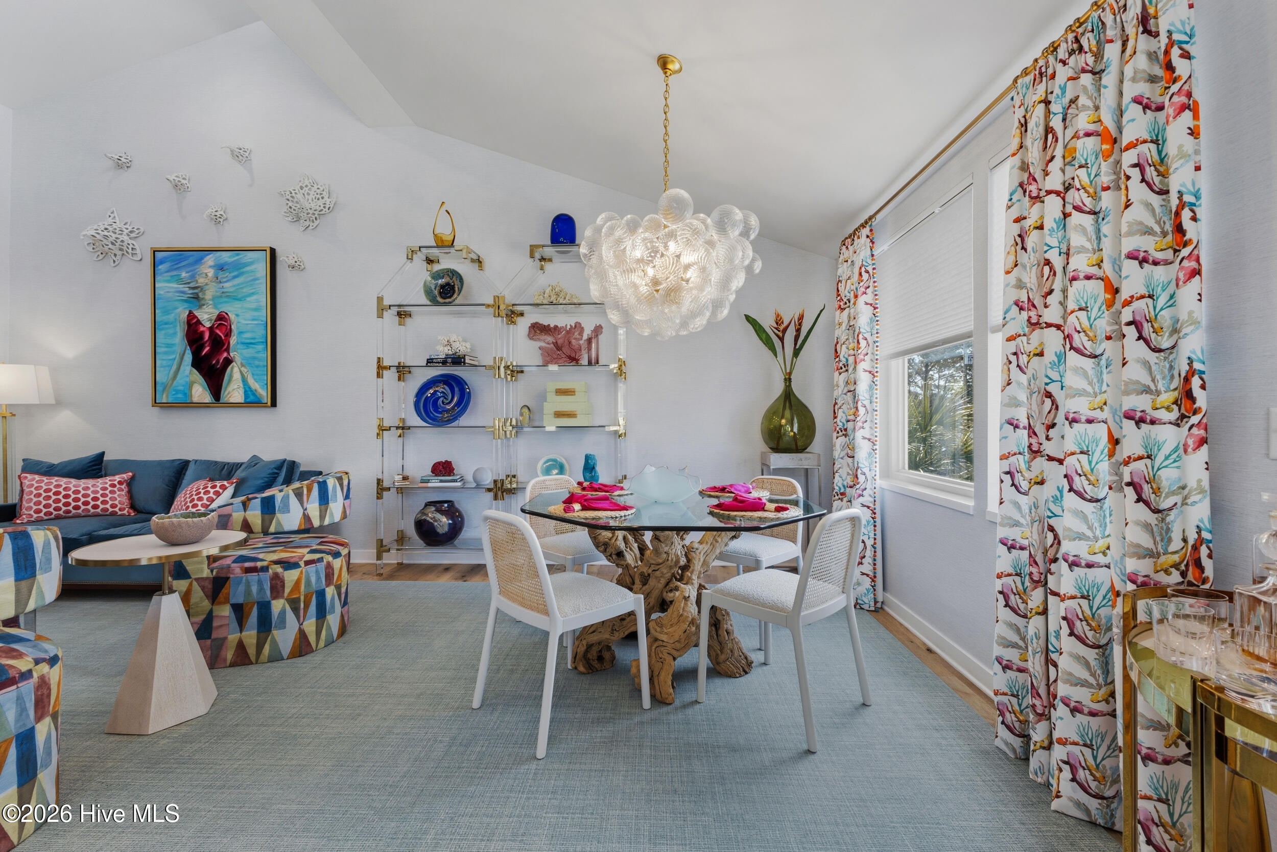 100558032 | Photo 24