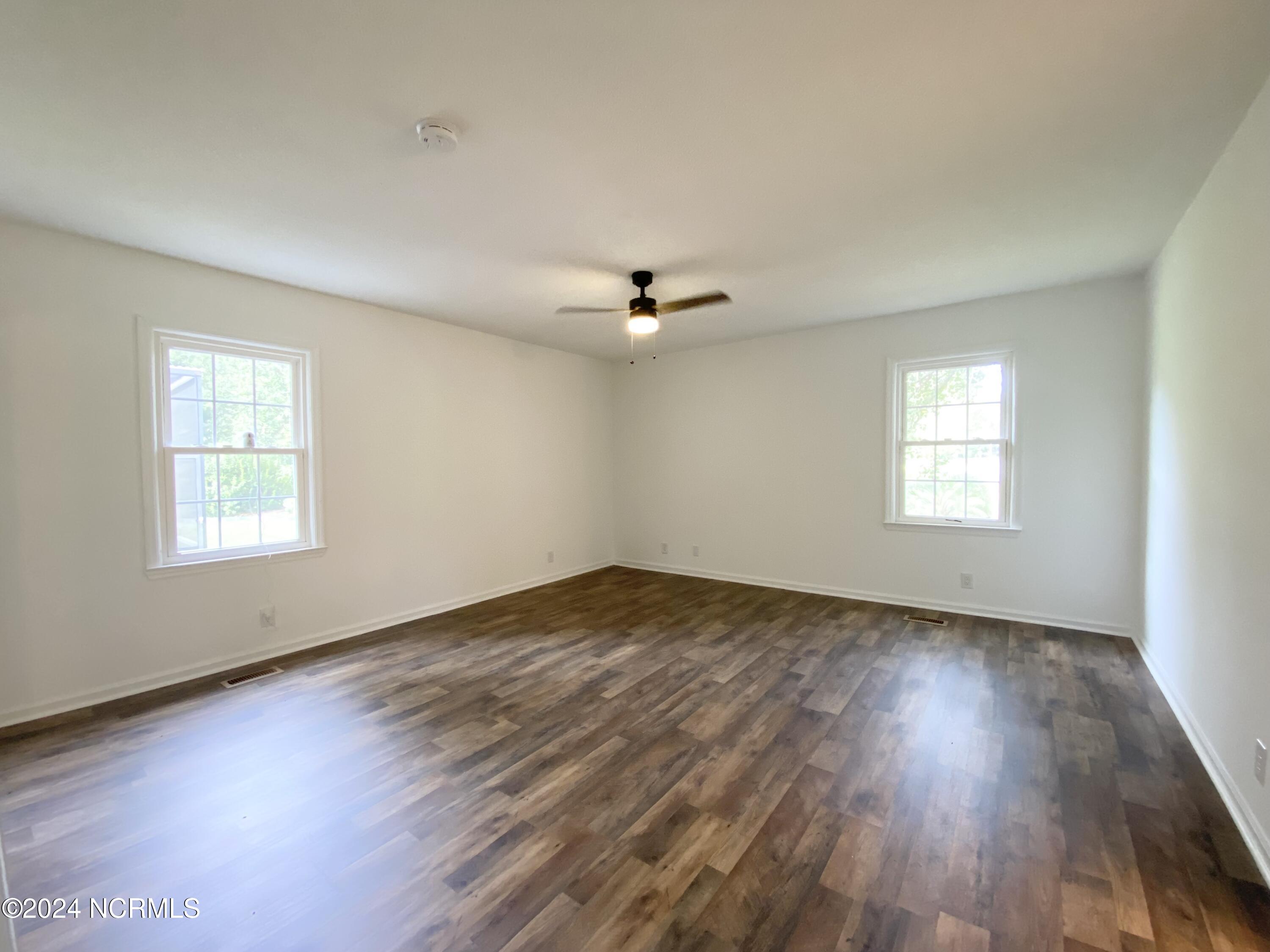 100547218 | Photo 10