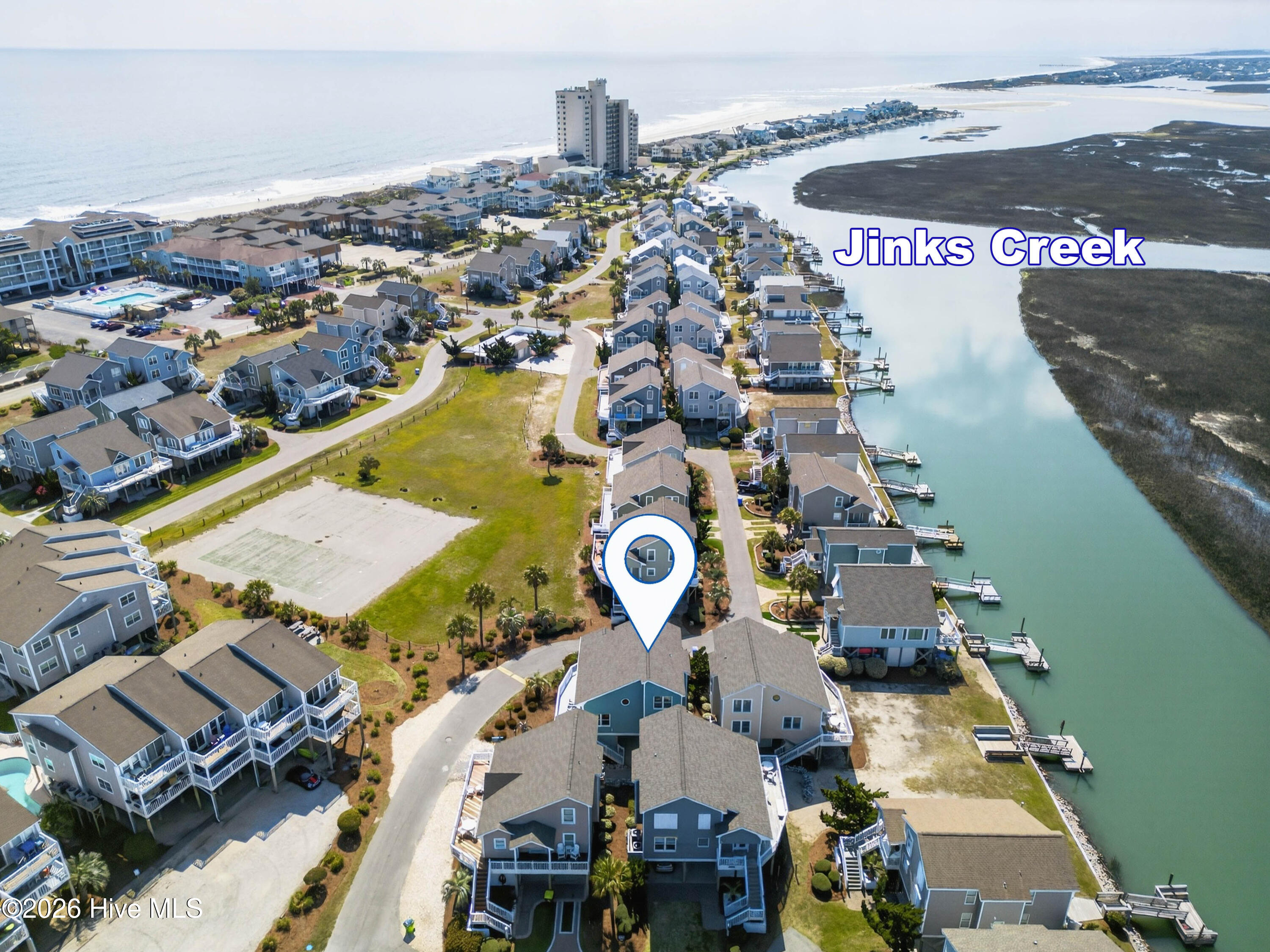 100563035 | Photo 43