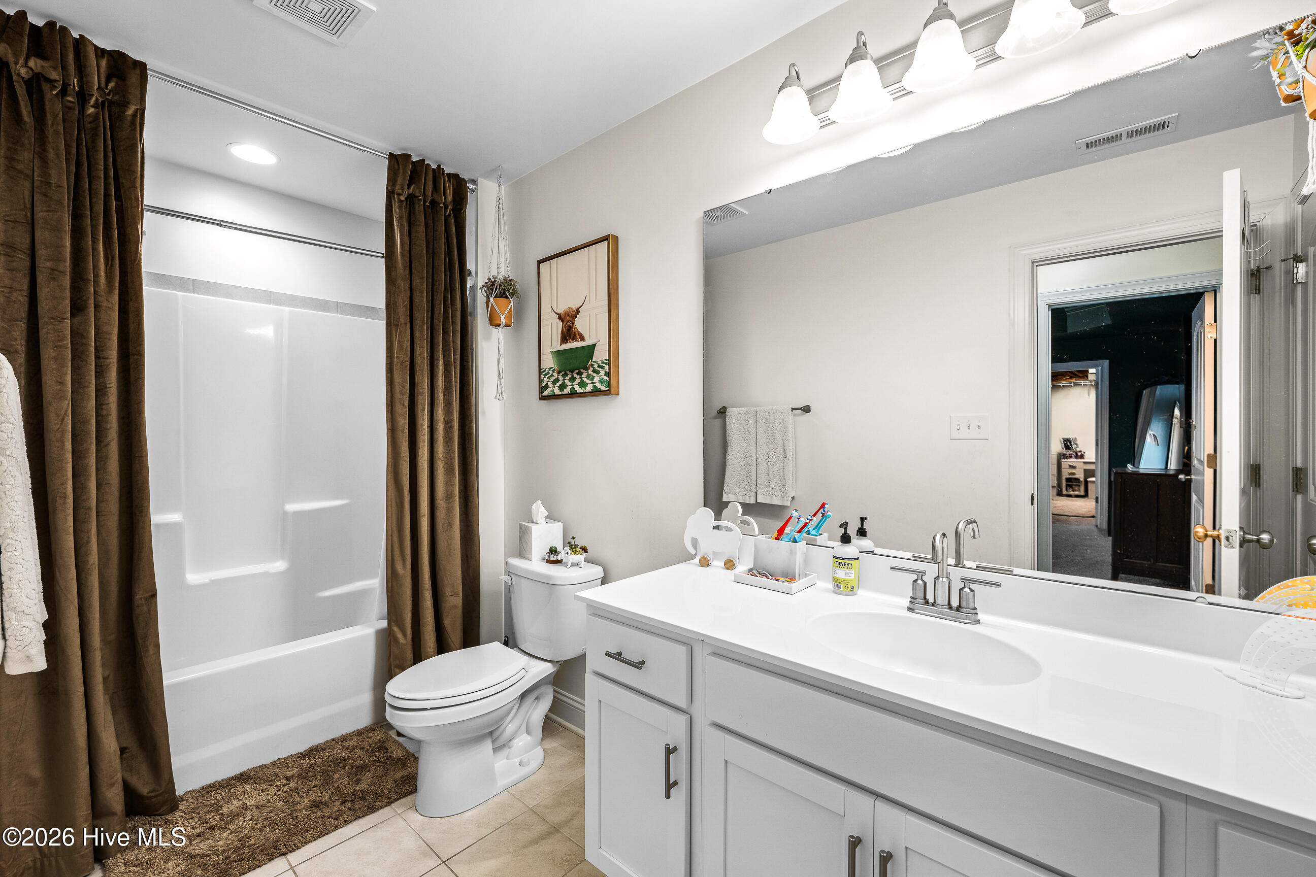 100567296 | Photo 29