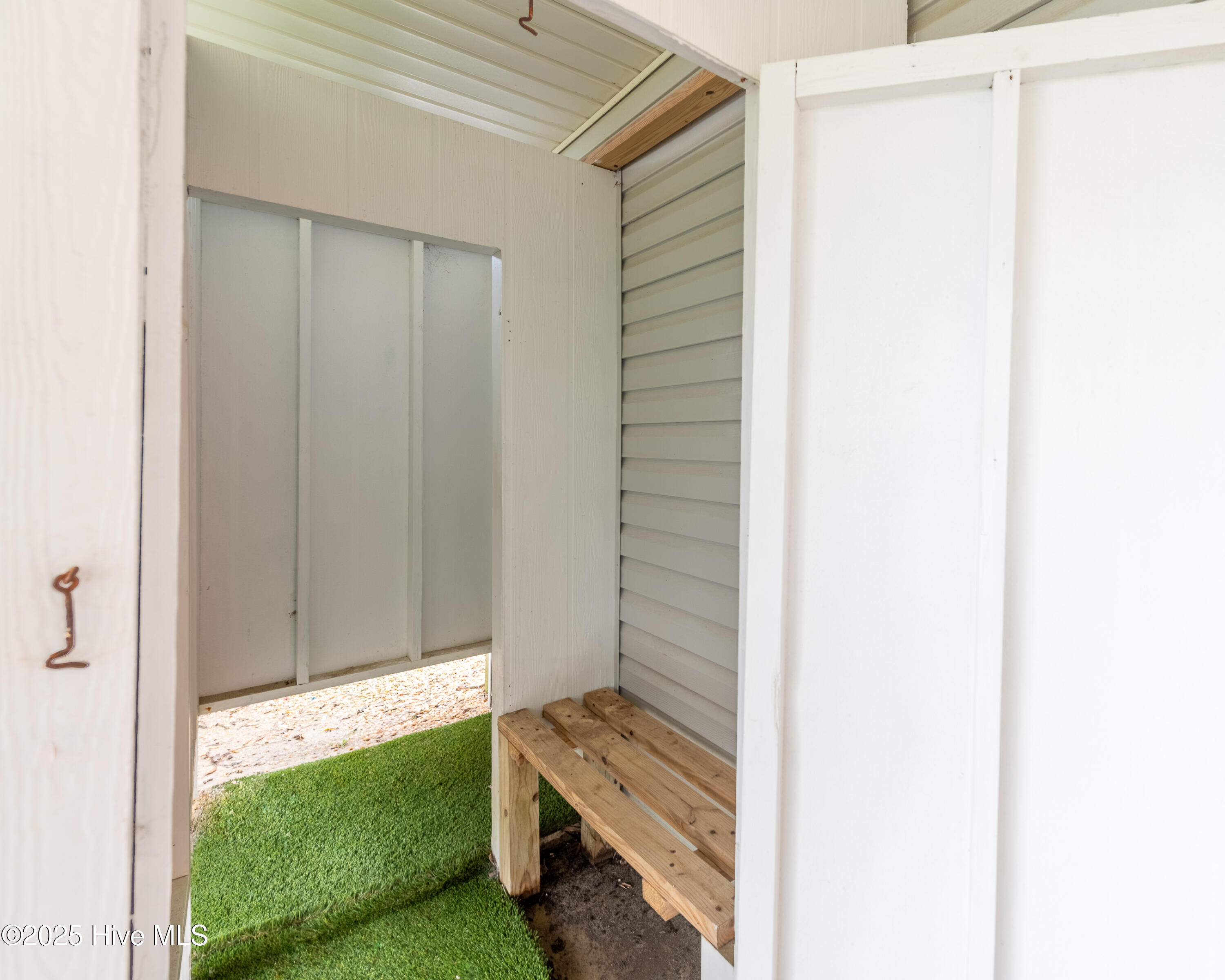 100557462 | Photo 42