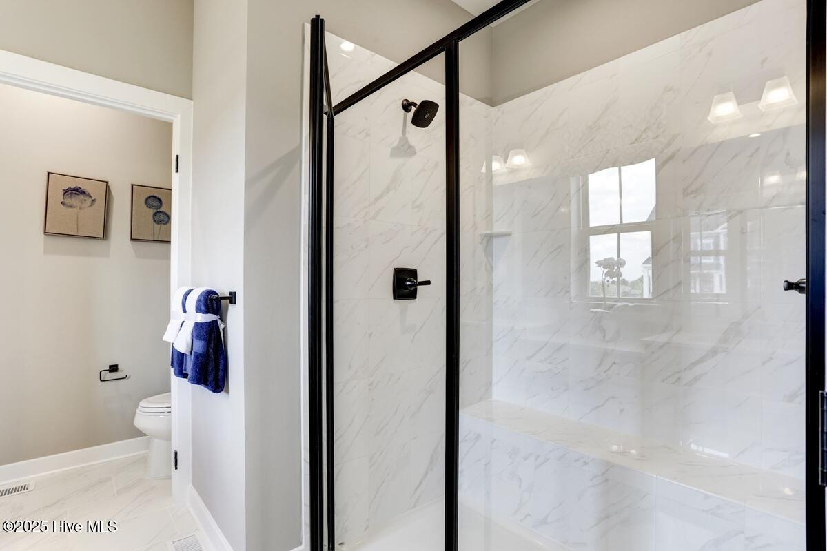 100532444 | Photo 15