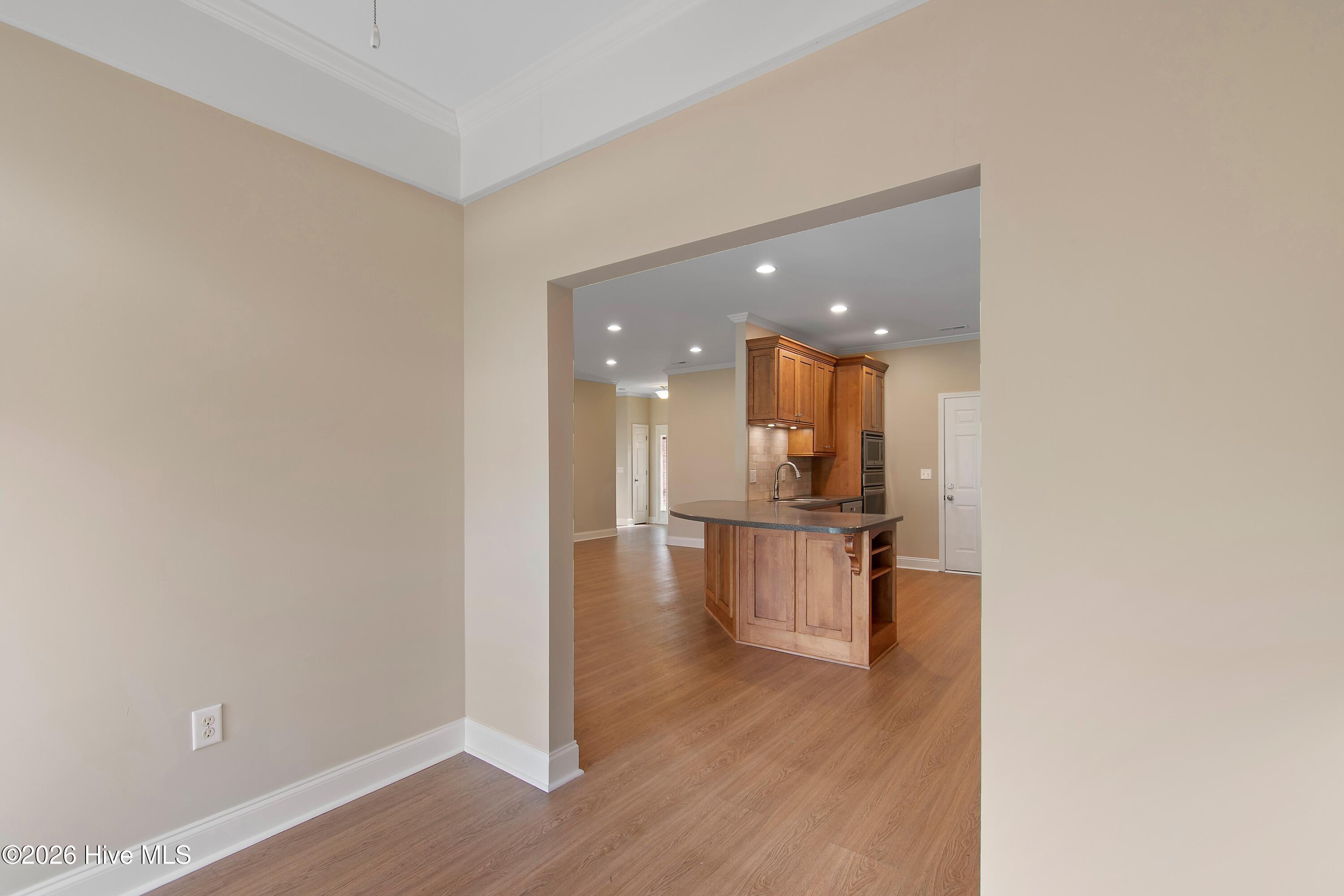 100562545 | Photo 22