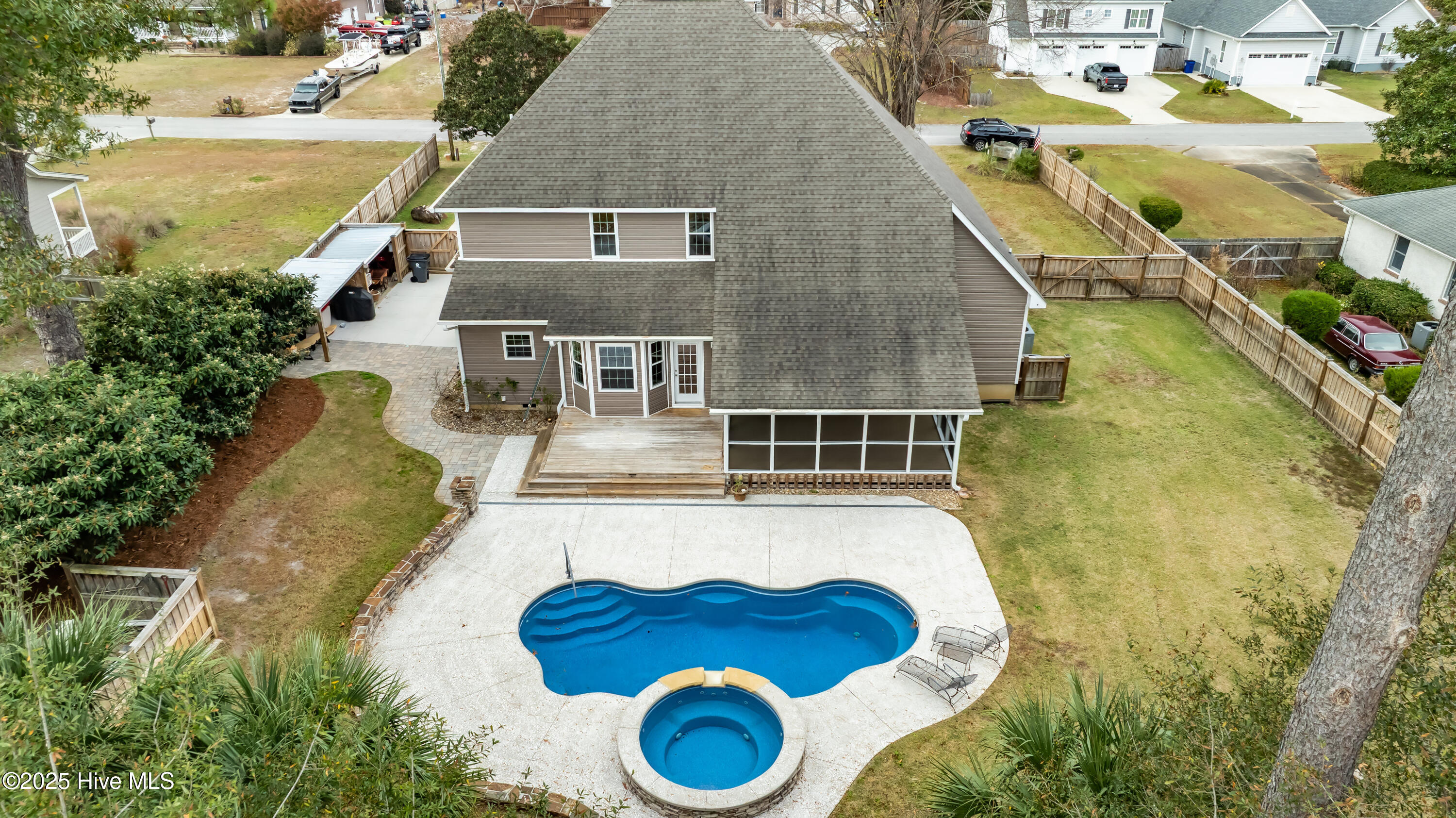 100543498 | Photo 64