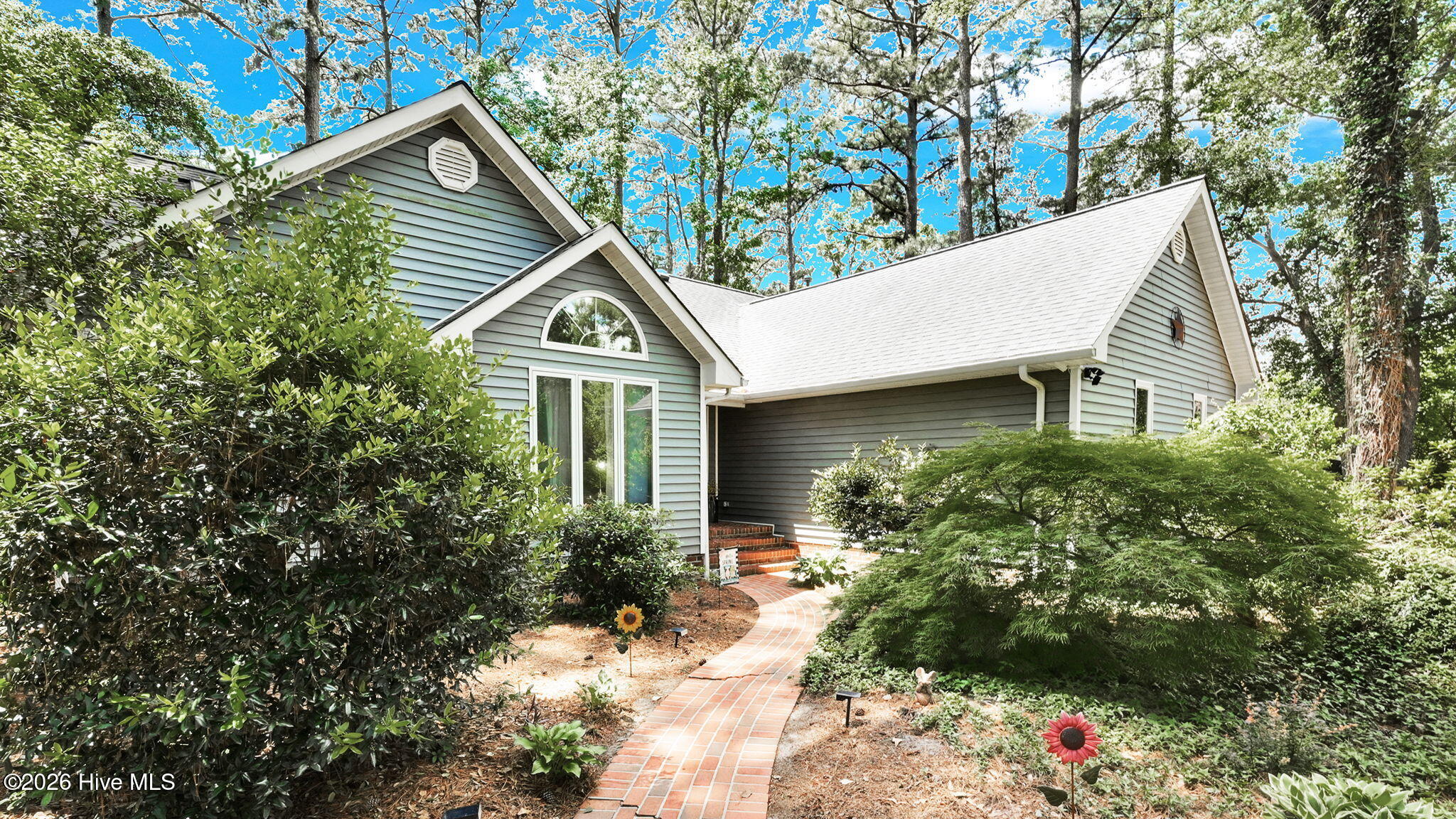 38-web-or-mls-1251 West Acres Lane-8