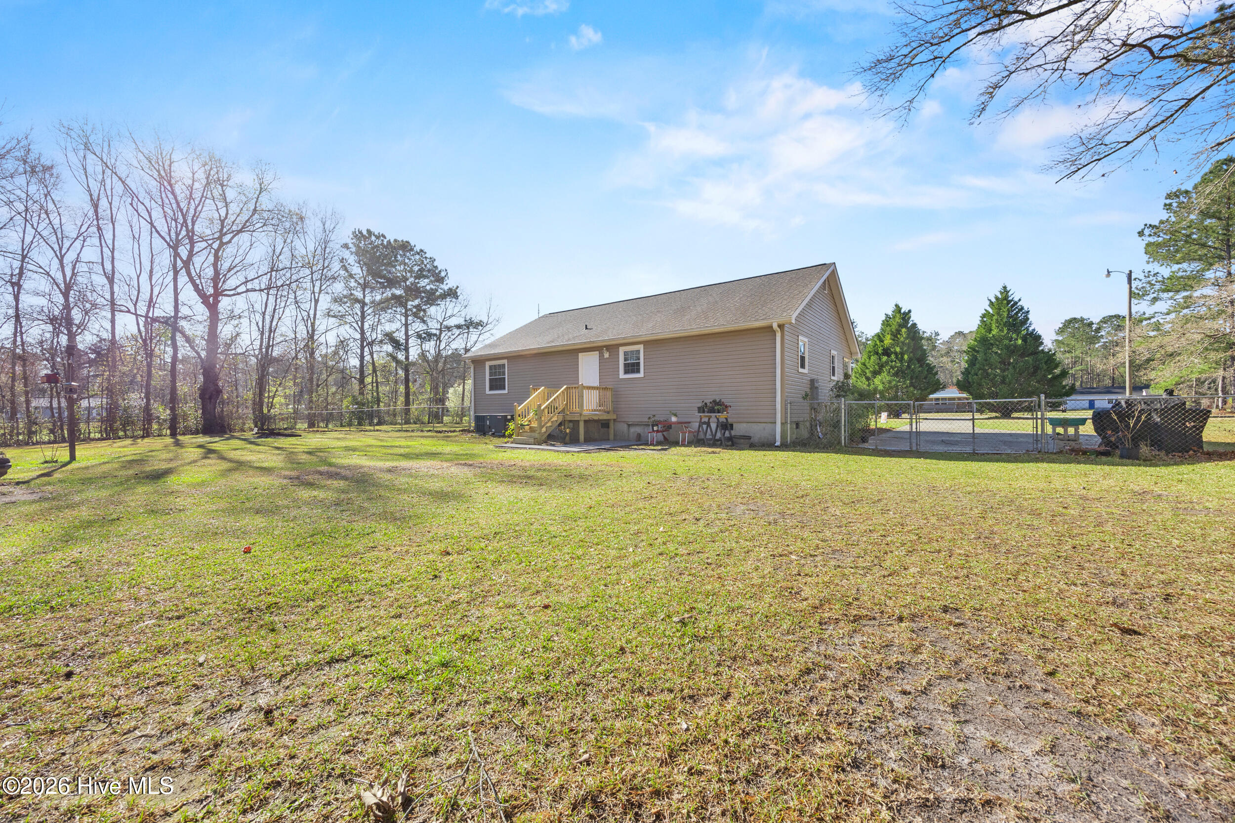 100560402 | Photo 36