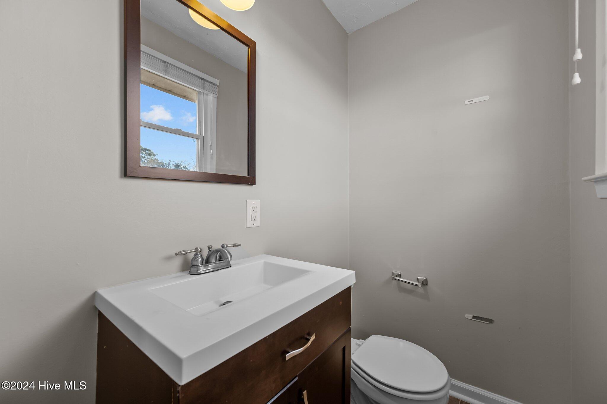 100552897 | Photo 13