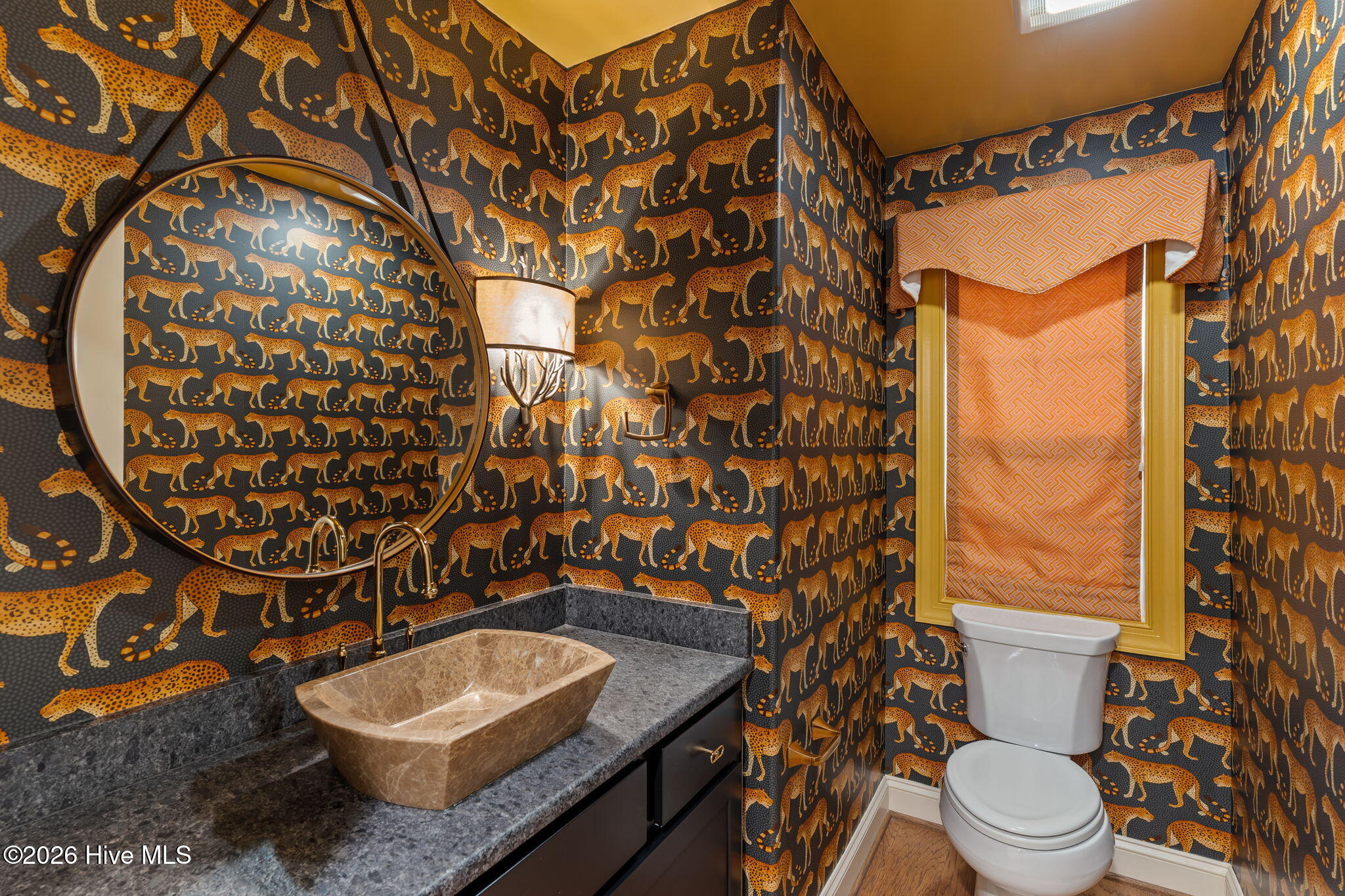 100566700 | Photo 21