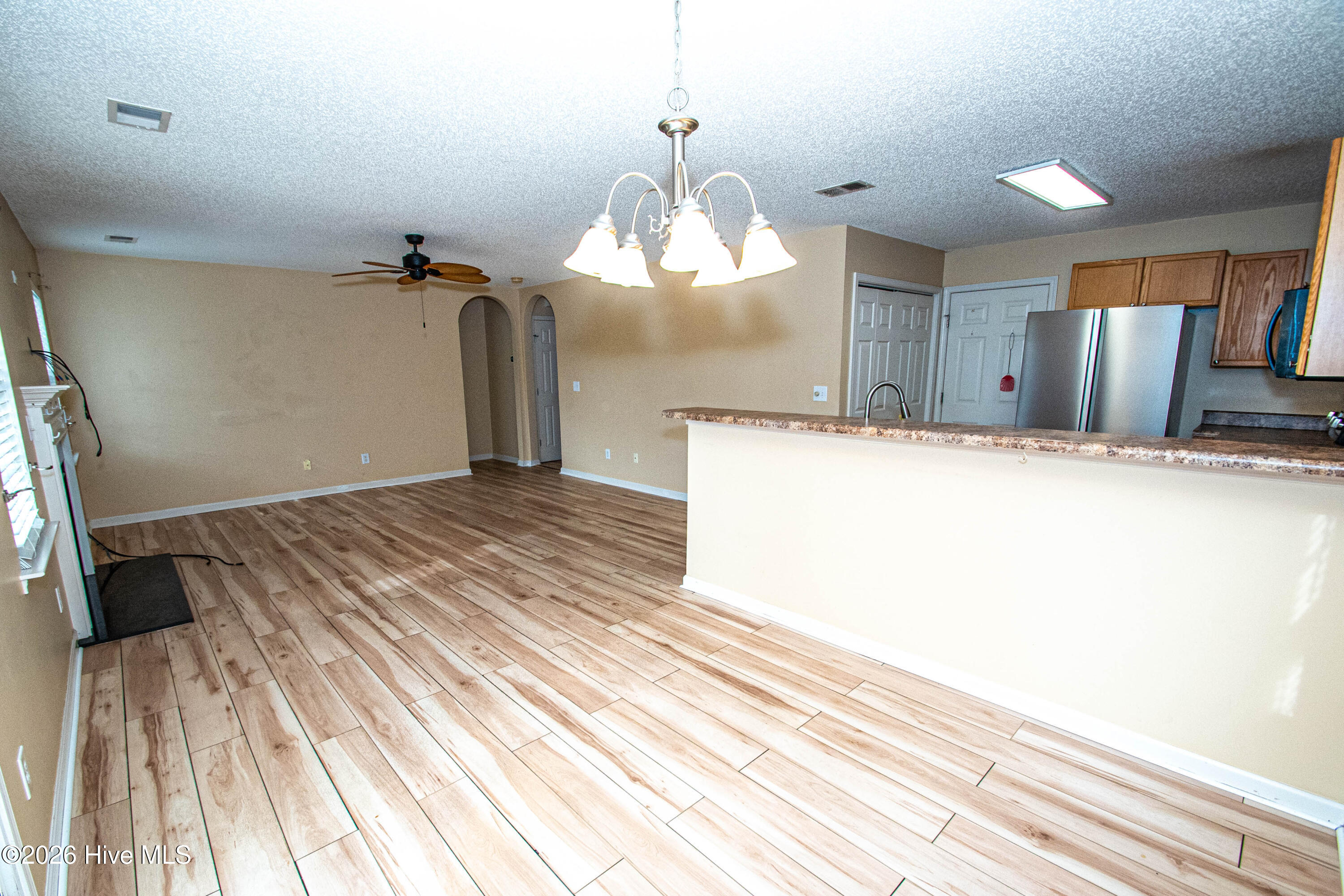 100567931 | Photo 22