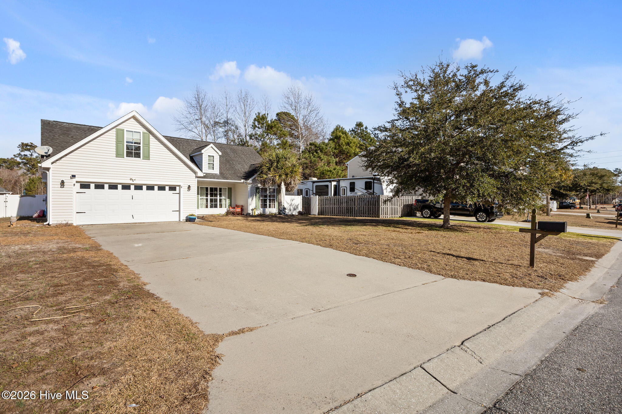 100548073 | Photo 47