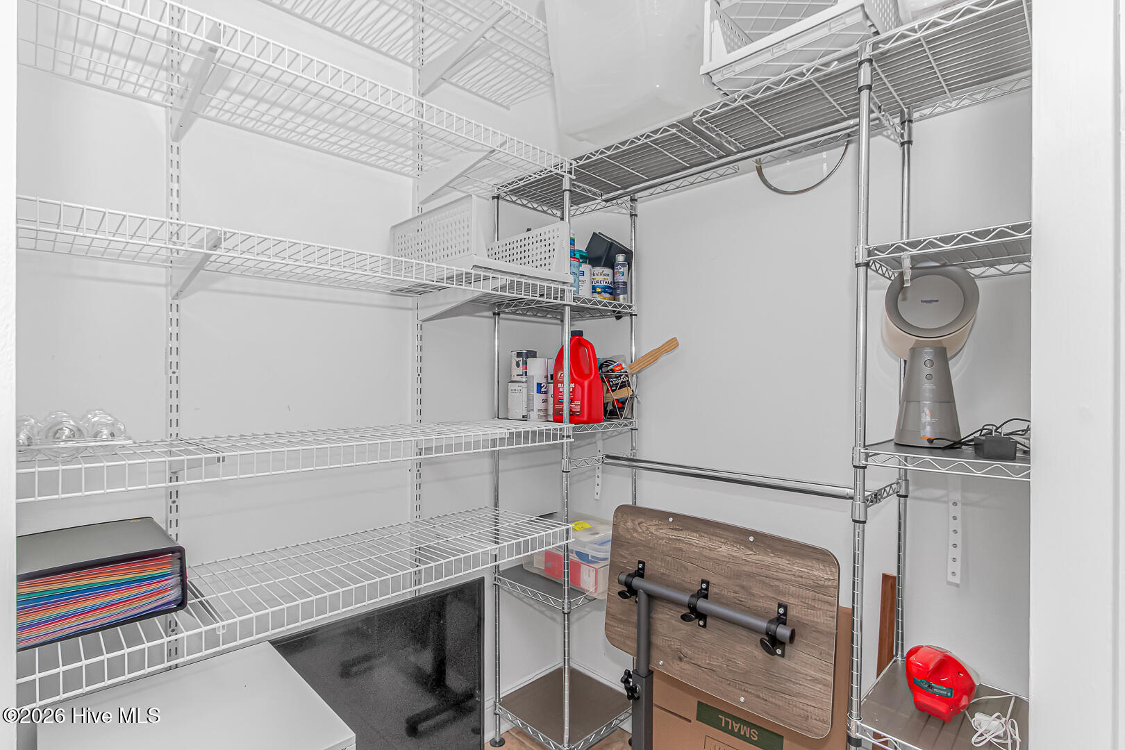 100566591 | Photo 23