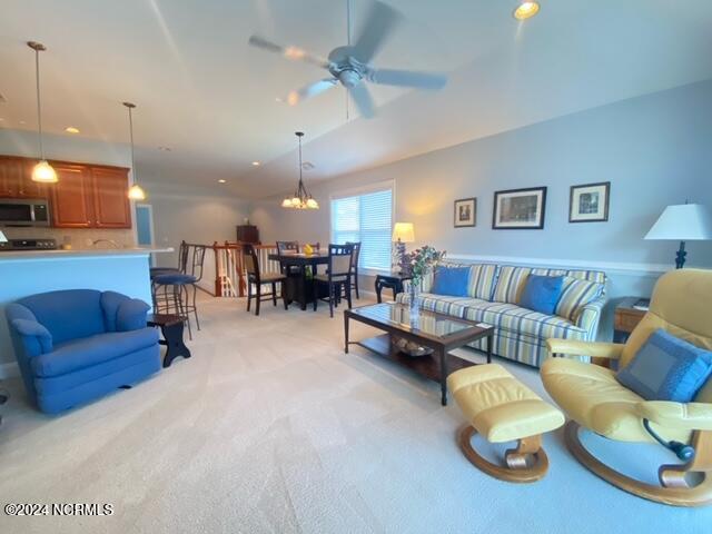 100569387 | Photo 17